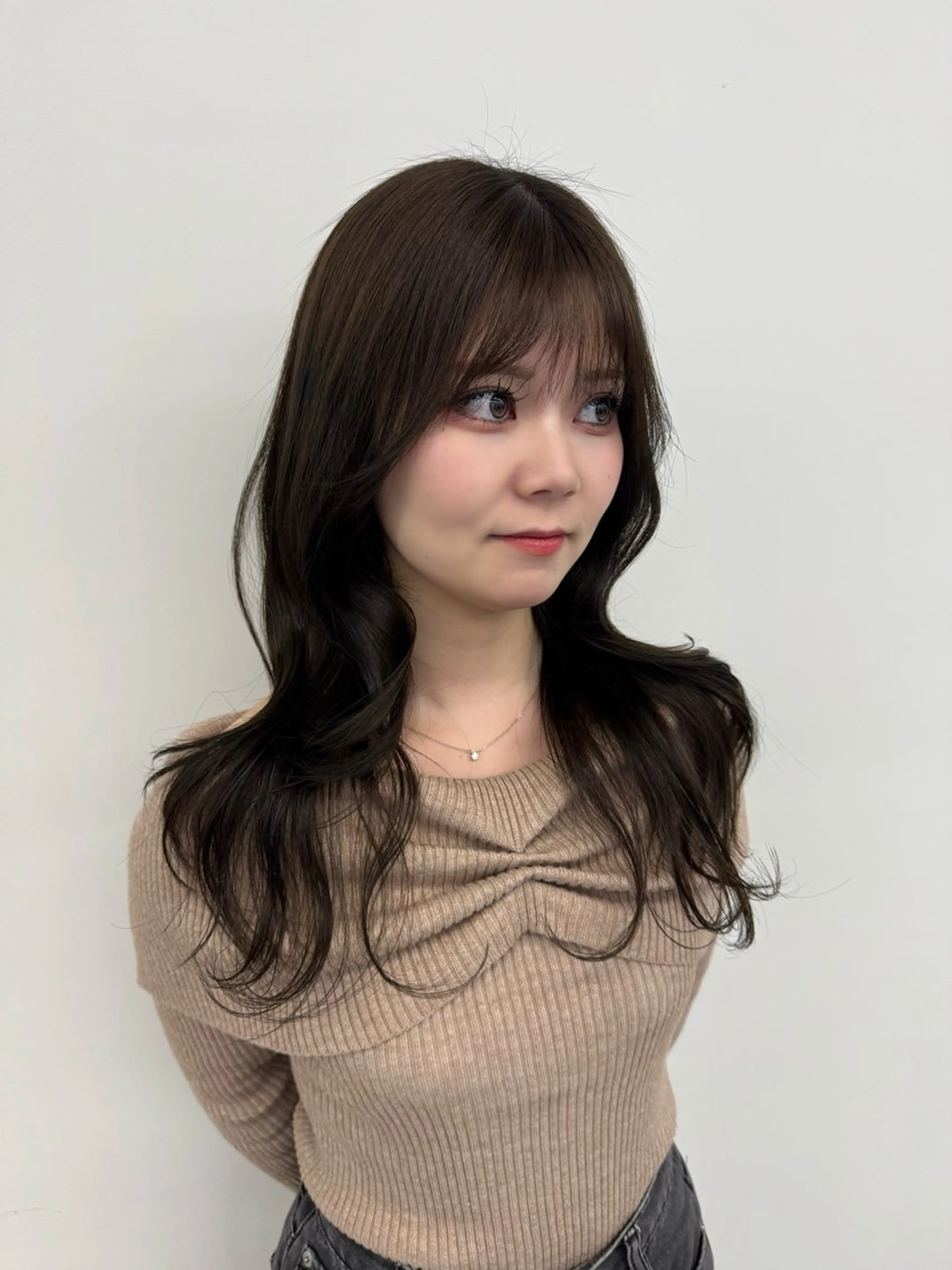 ロング カラー ブリーチ グレージュ ブリーチなしカラー オリーブグレージュ オリーブグレー カット ヘアカラー トリートメント エクステ/ハイトーン /透明感/KENTAのヘアスタイル