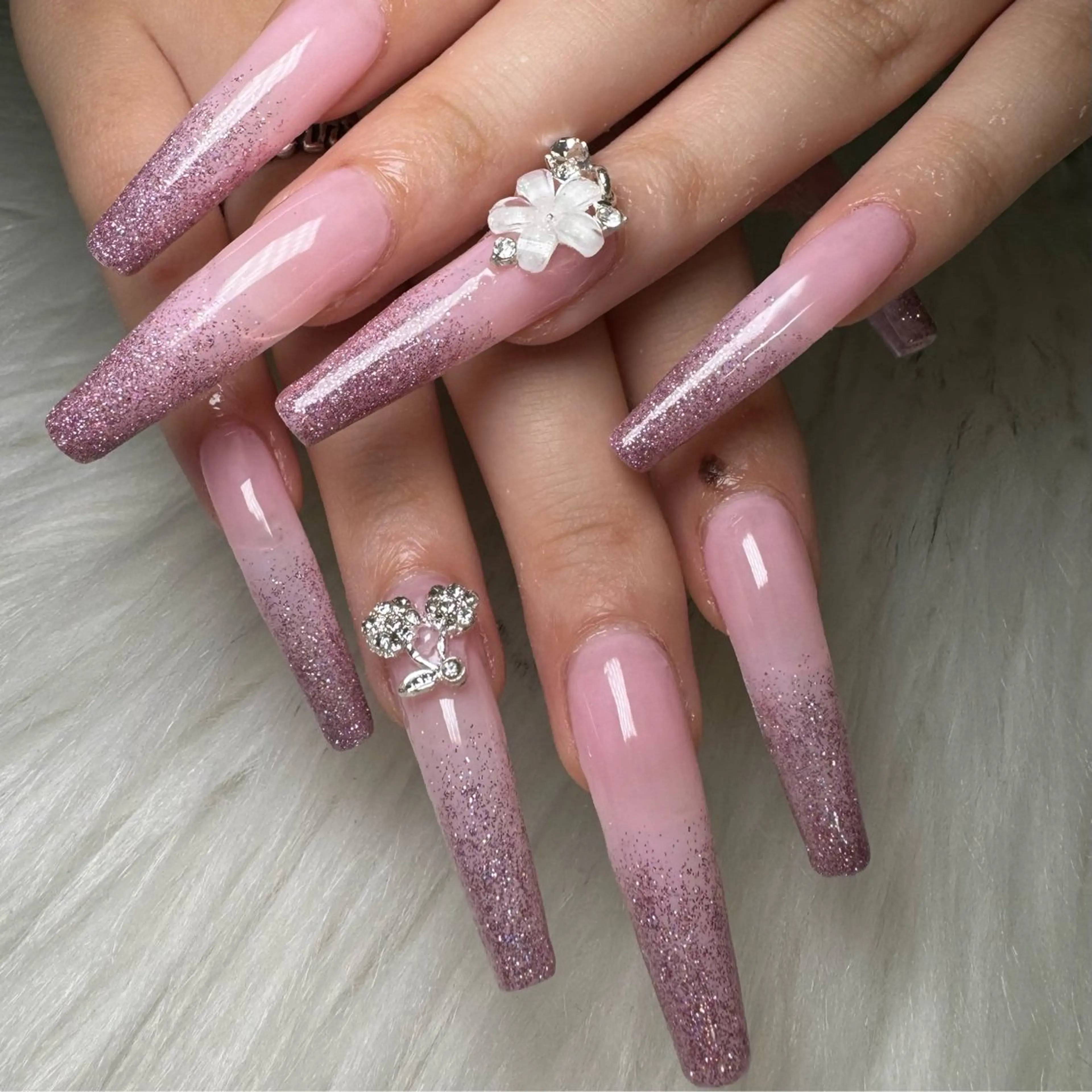 ネイル ハンドネイル 黒川 実祐のネイルデザイン