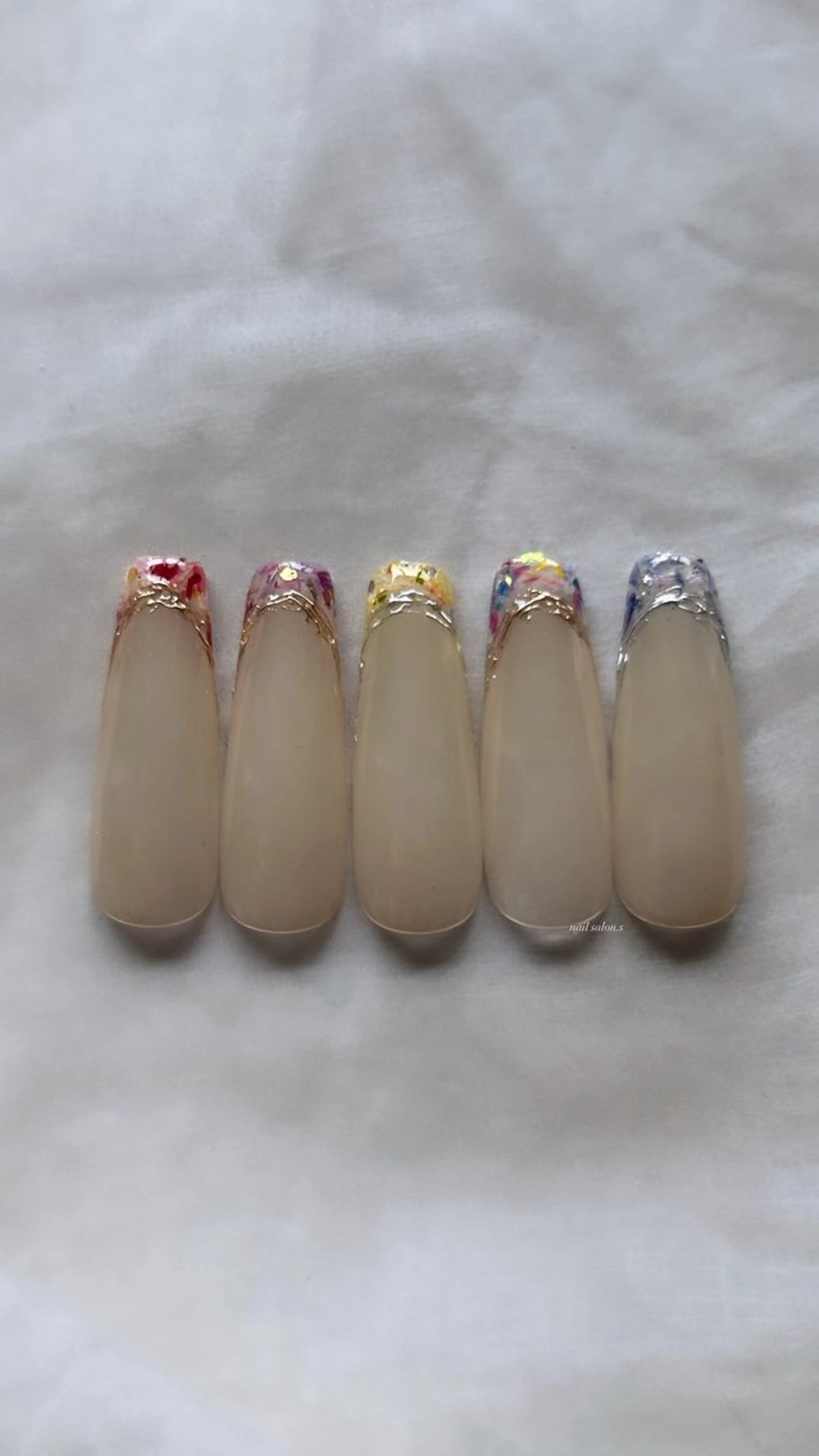 ネイル 関山 志乃のネイルデザイン