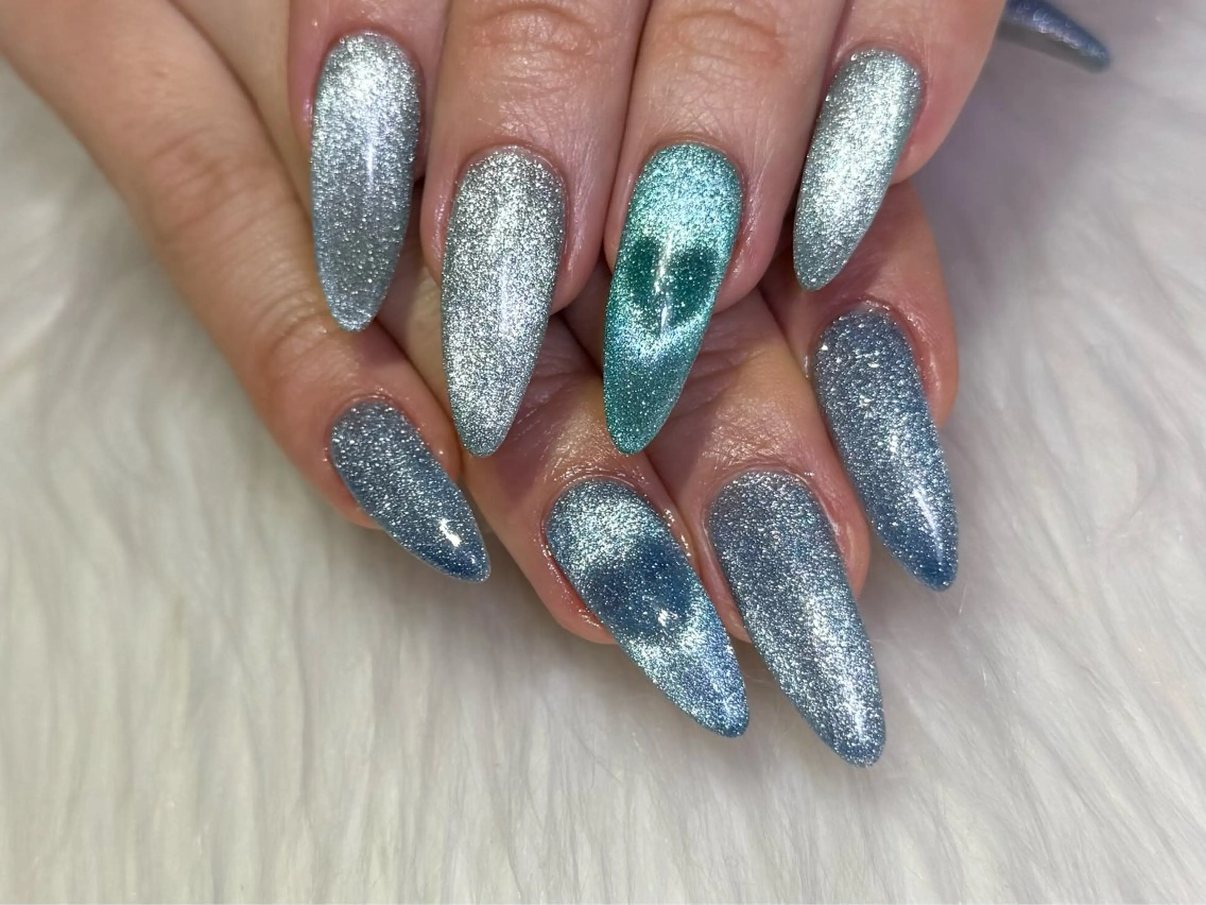 ネイル ハート マグネットネイル ハンドネイル Mnailsalon フィルイン対応サロンのネイルデザイン