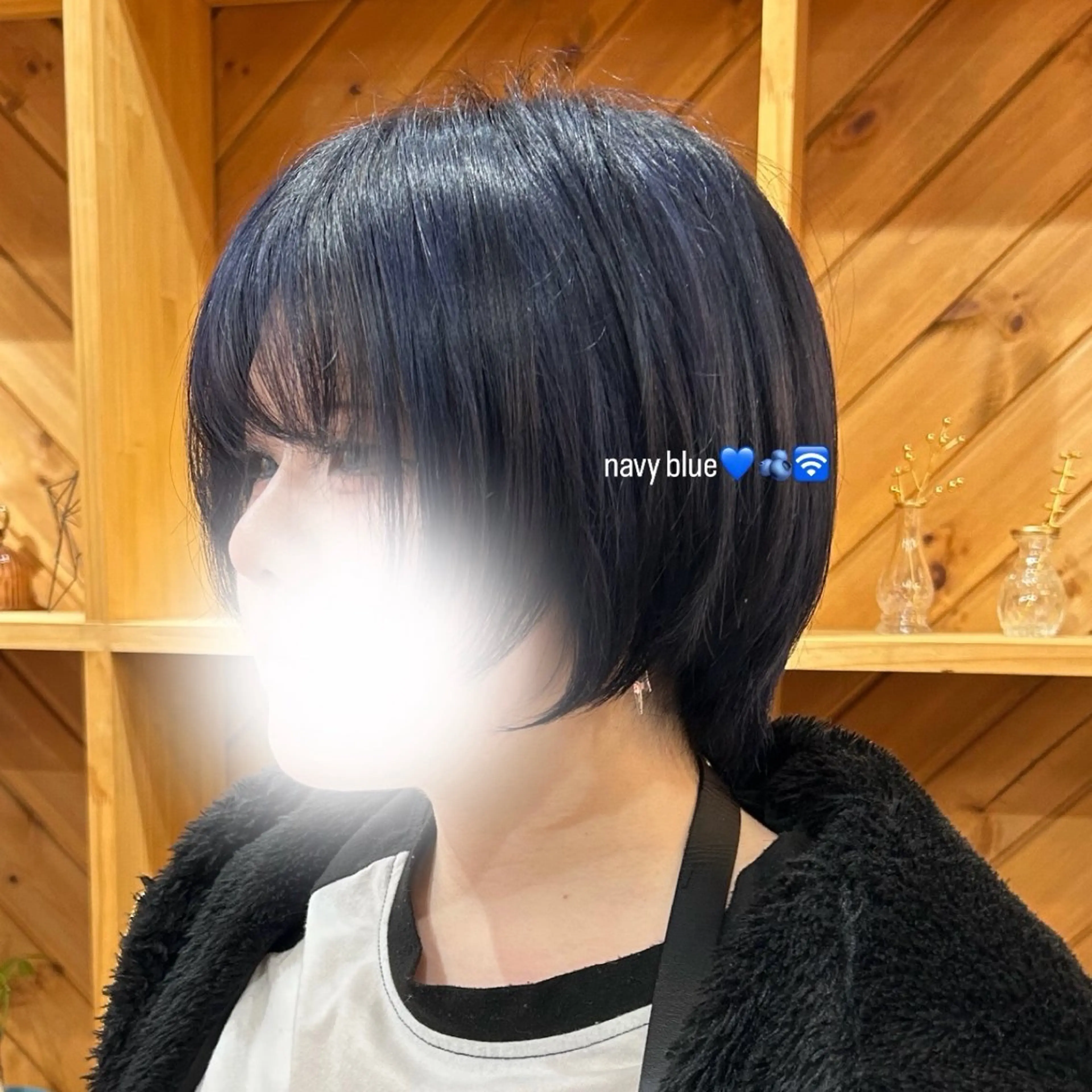 カラー ブリーチ ブルーカラー 透明感カラー ネイビーカラー ヘアカラー 中野 莉子のマツエク・マツパデザイン