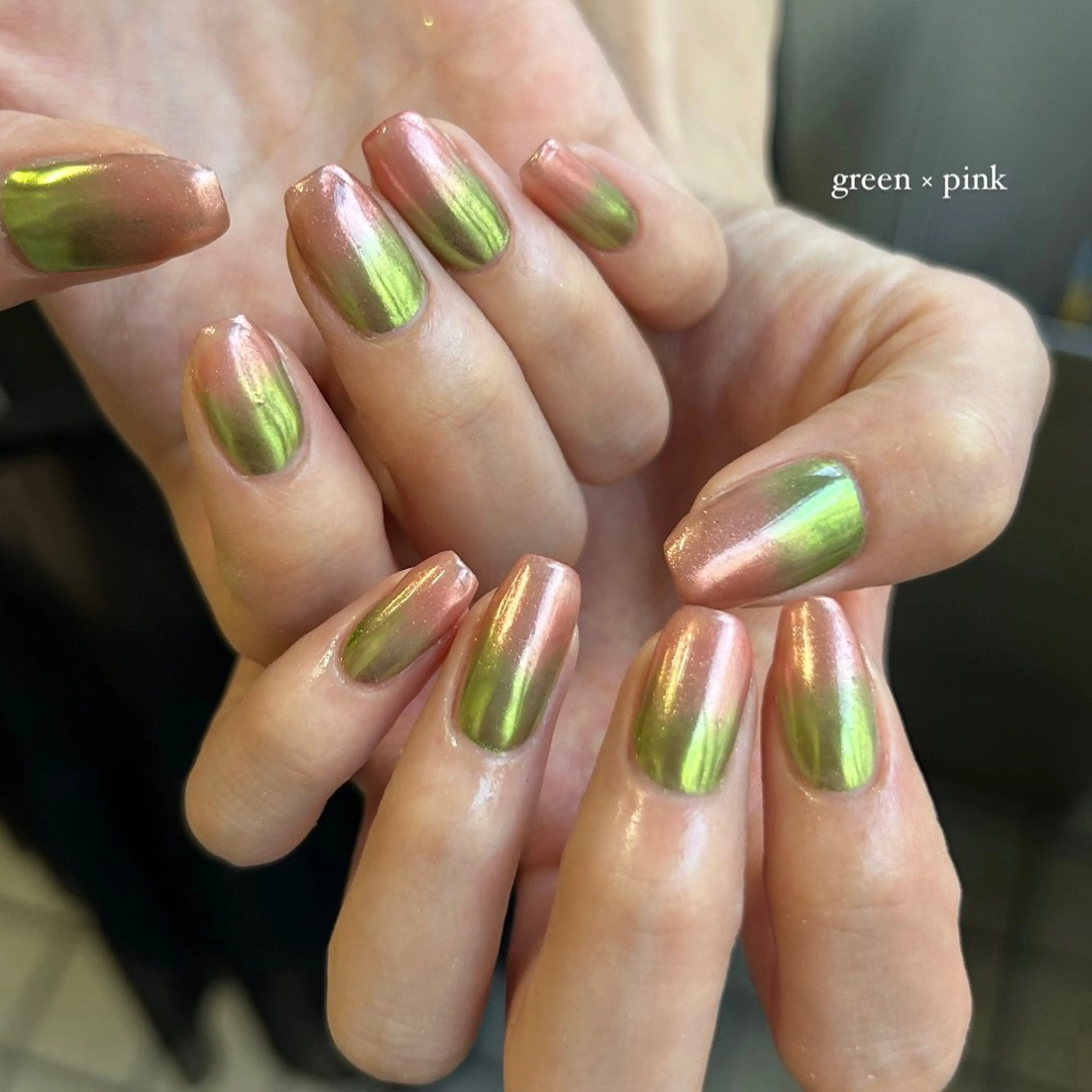 ネイル グリーン ピンク ハンドネイル scré as Ételのネイルデザイン