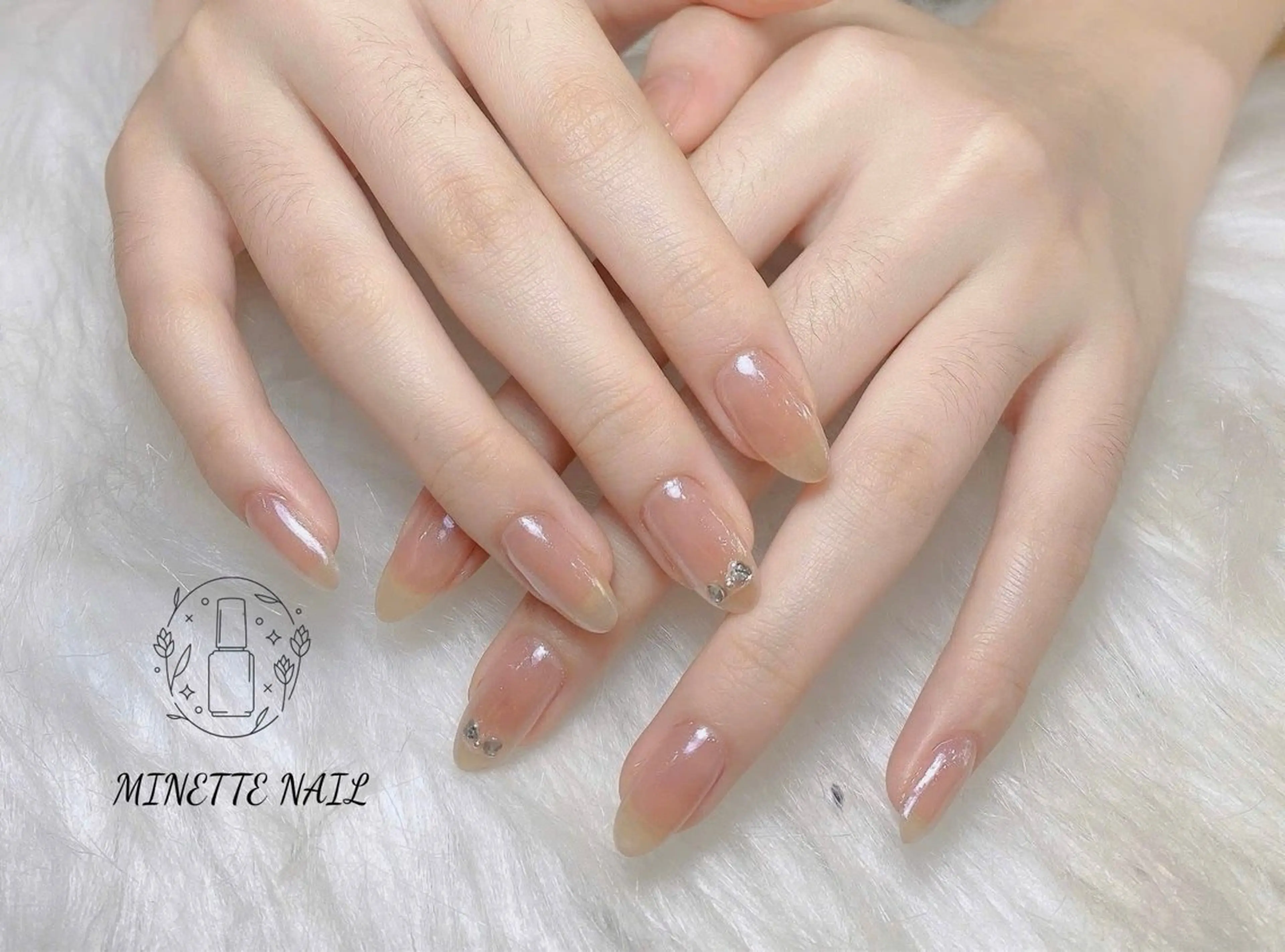 ネイル フレンチネイル ジェルネイル マグネットネイル 持ち込み ニュアンスネイル Minette Nailのネイルデザイン