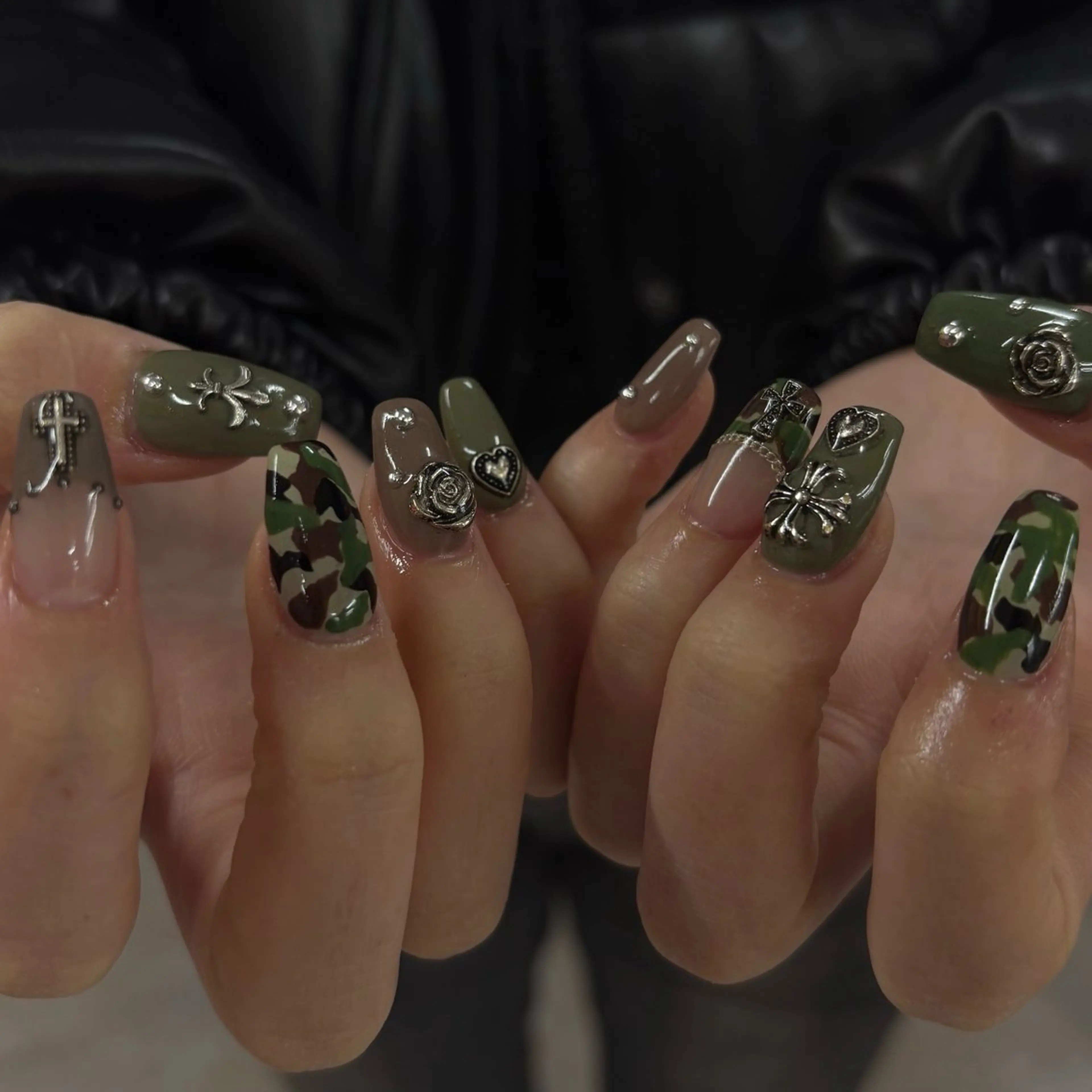 ネイル ハンドネイル フットネイル yuri / 個性派nailのネイルデザイン