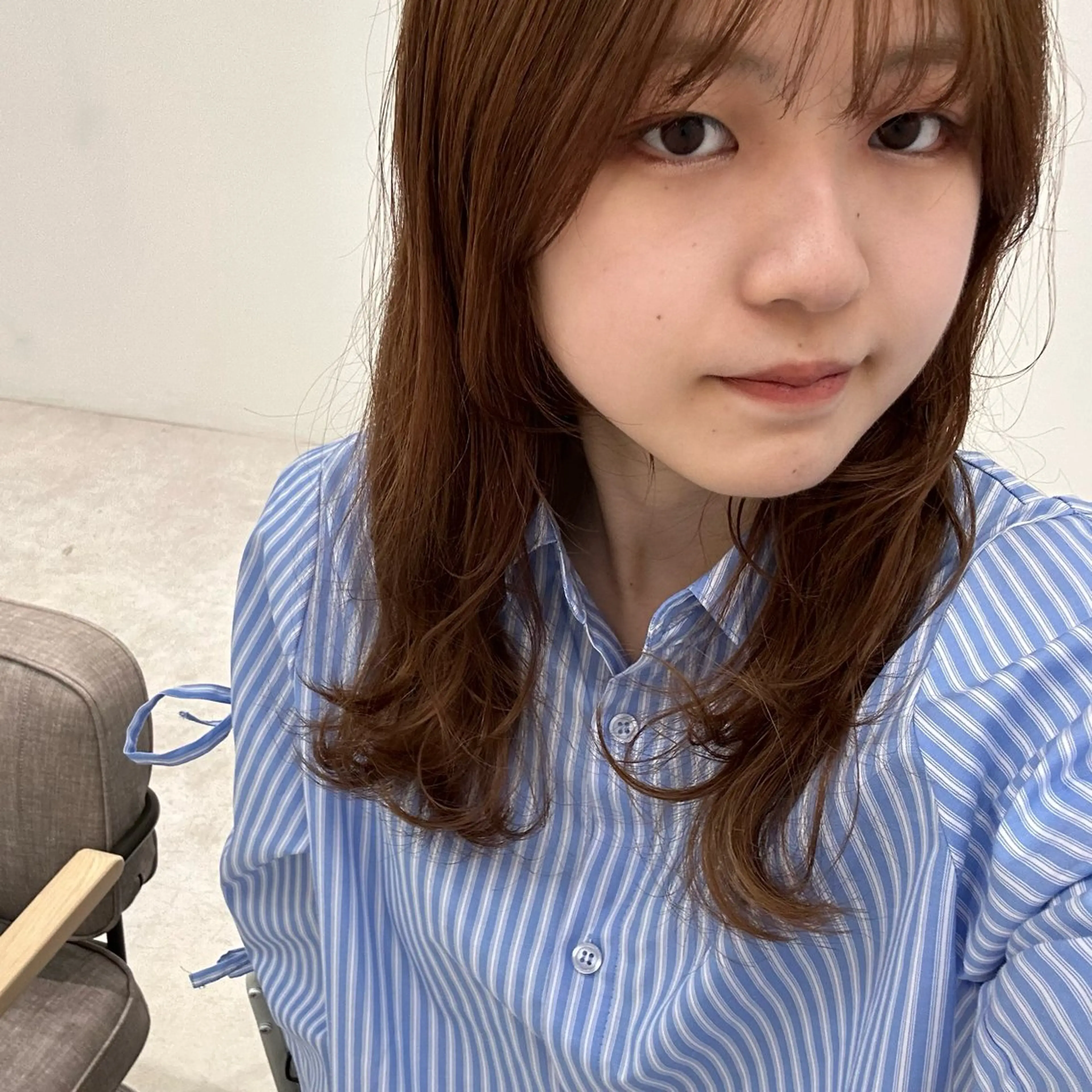 セミロング カラー パーマ チアキ ジュリのヘアスタイル