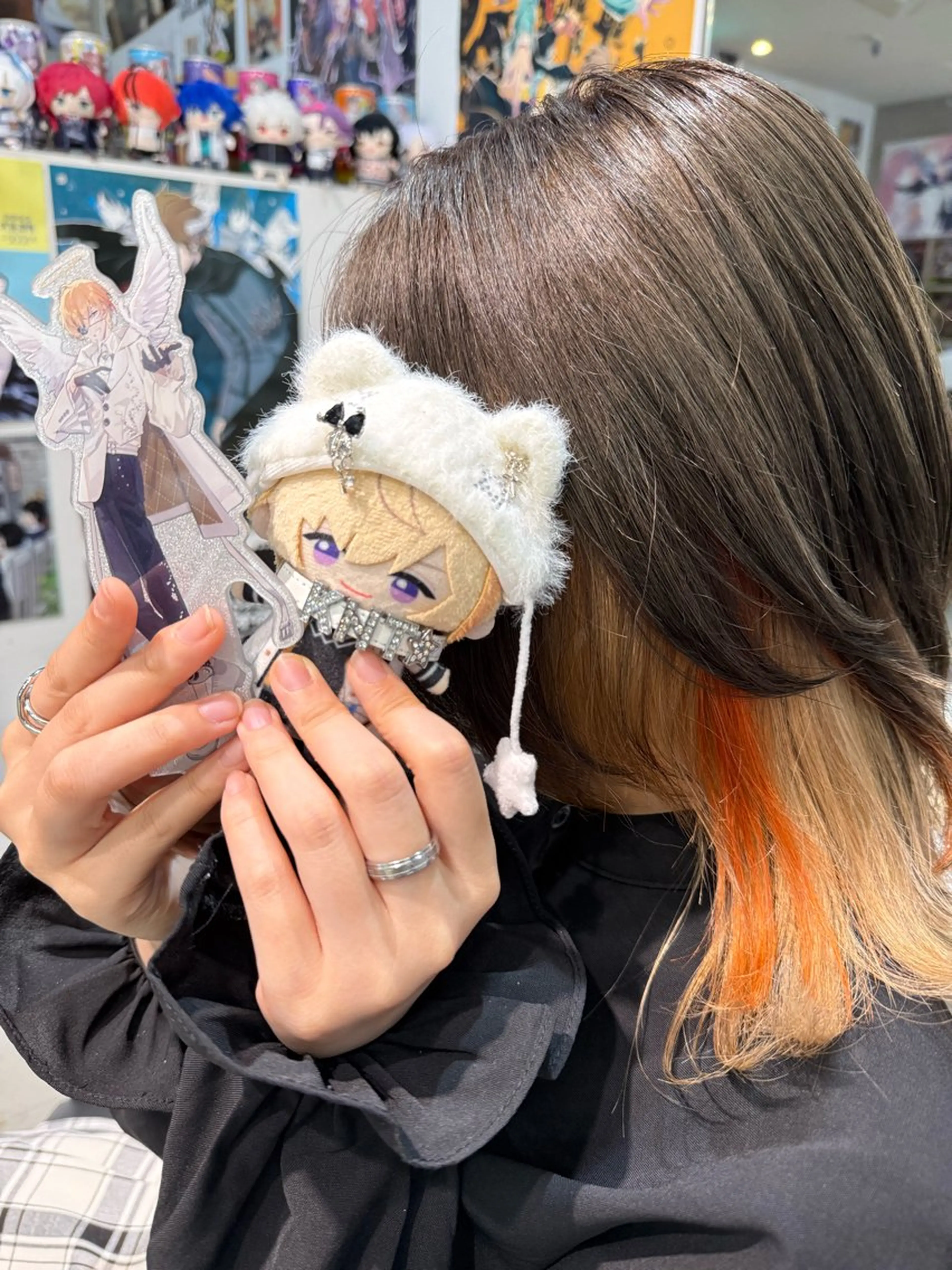 セミロング カラー ベージュカラー ブリーチ ケアブリーチ ダブルカラー インナーカラー ヘアカラー インナーカラー/推し ウルフ/アニメカラーのヘアスタイル