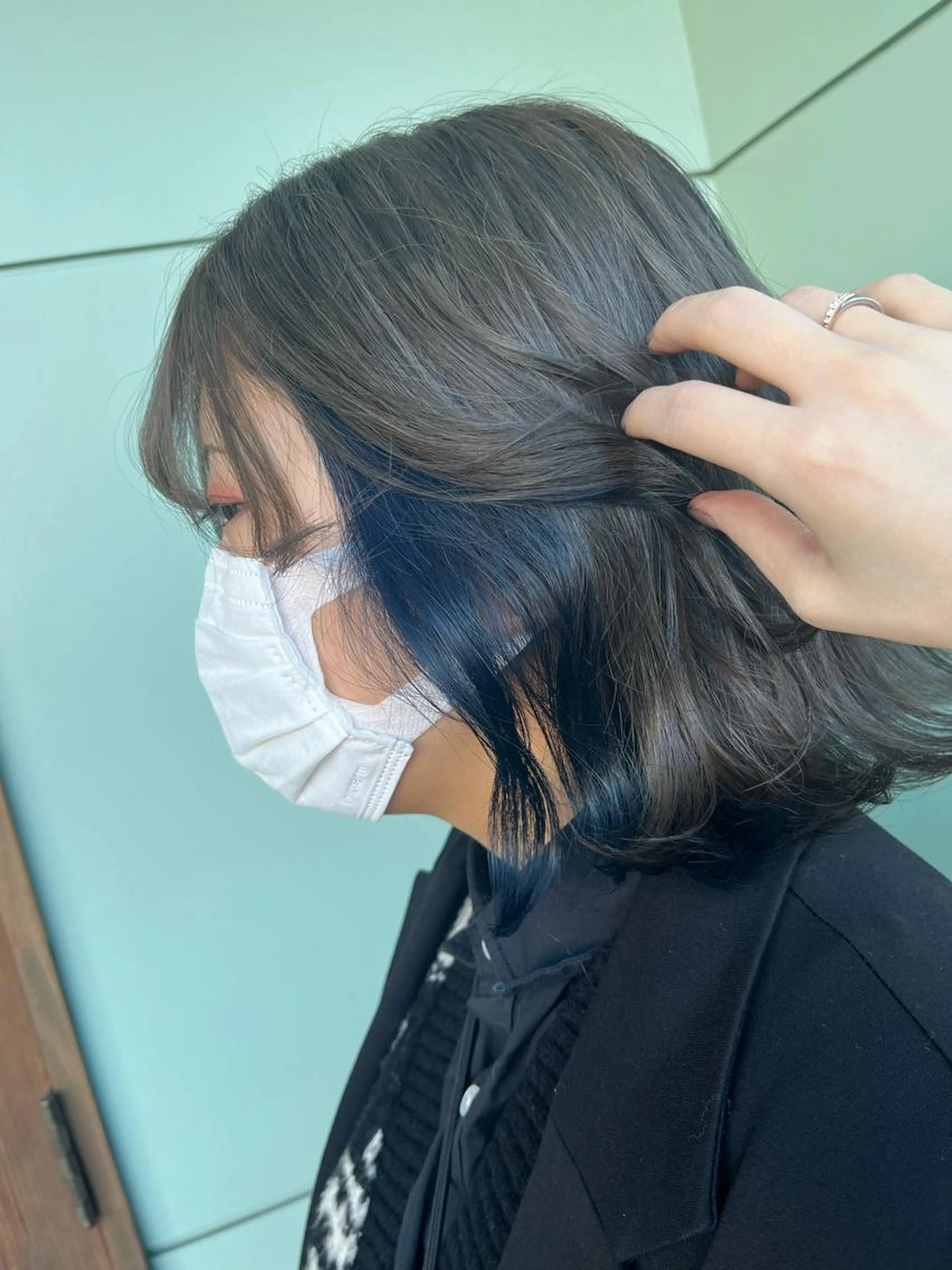 【耳掛けでお洒落に♡】全体カラー＋イヤリングカラー＋うるツヤトリートメントの写真