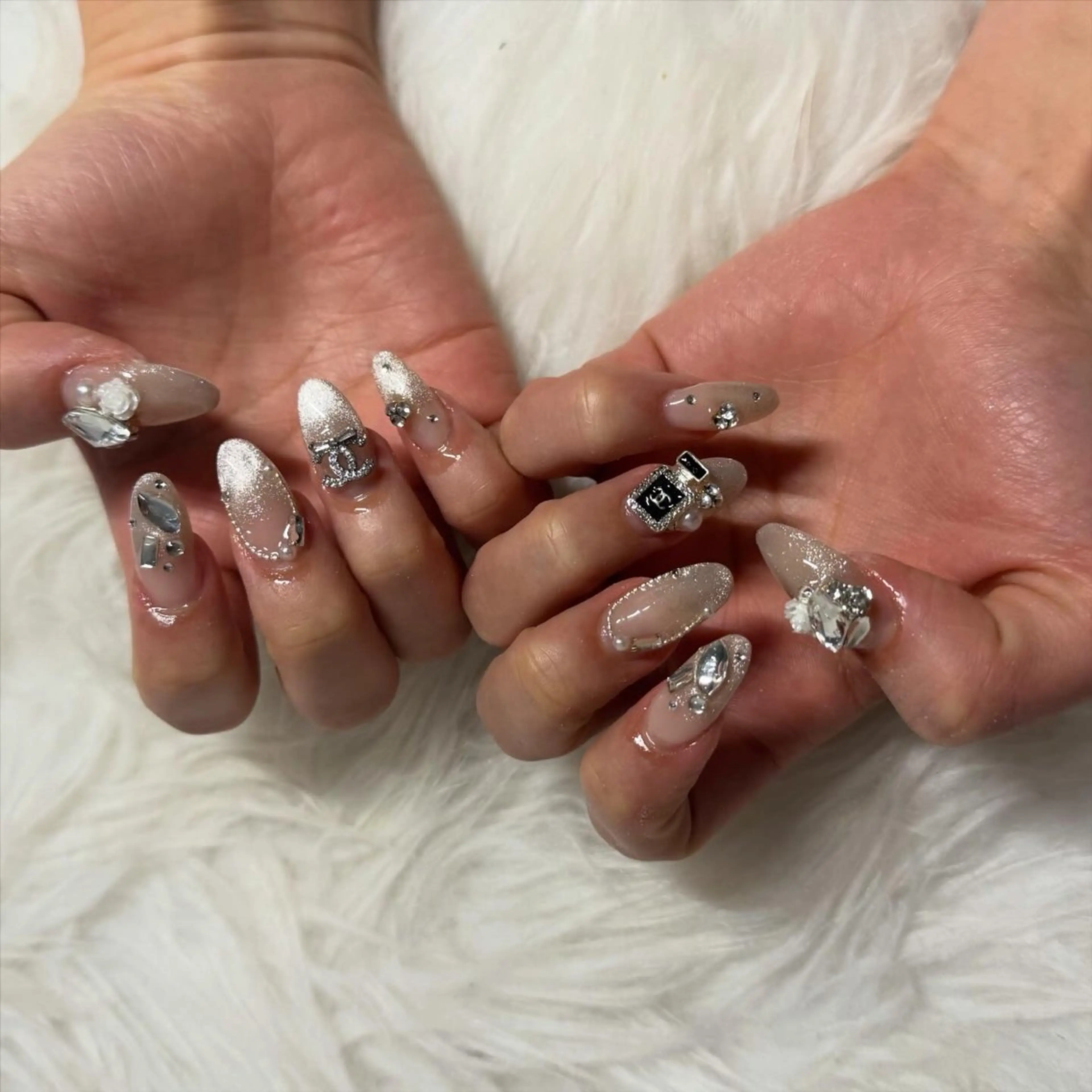 ロング ハンドネイル mao .のネイルデザイン