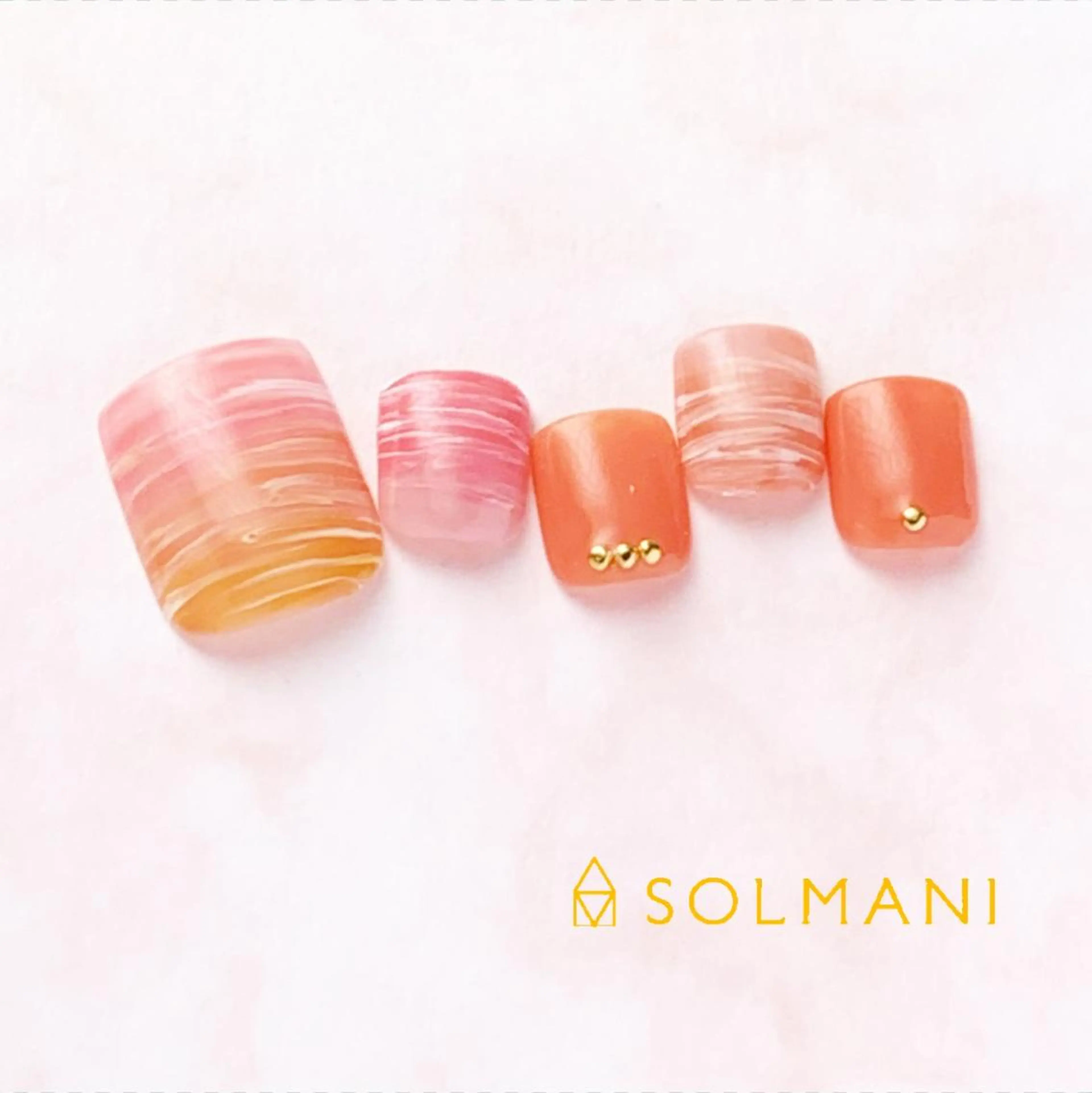 ネイル フットネイル SOLMANI 予約担当のネイルデザイン