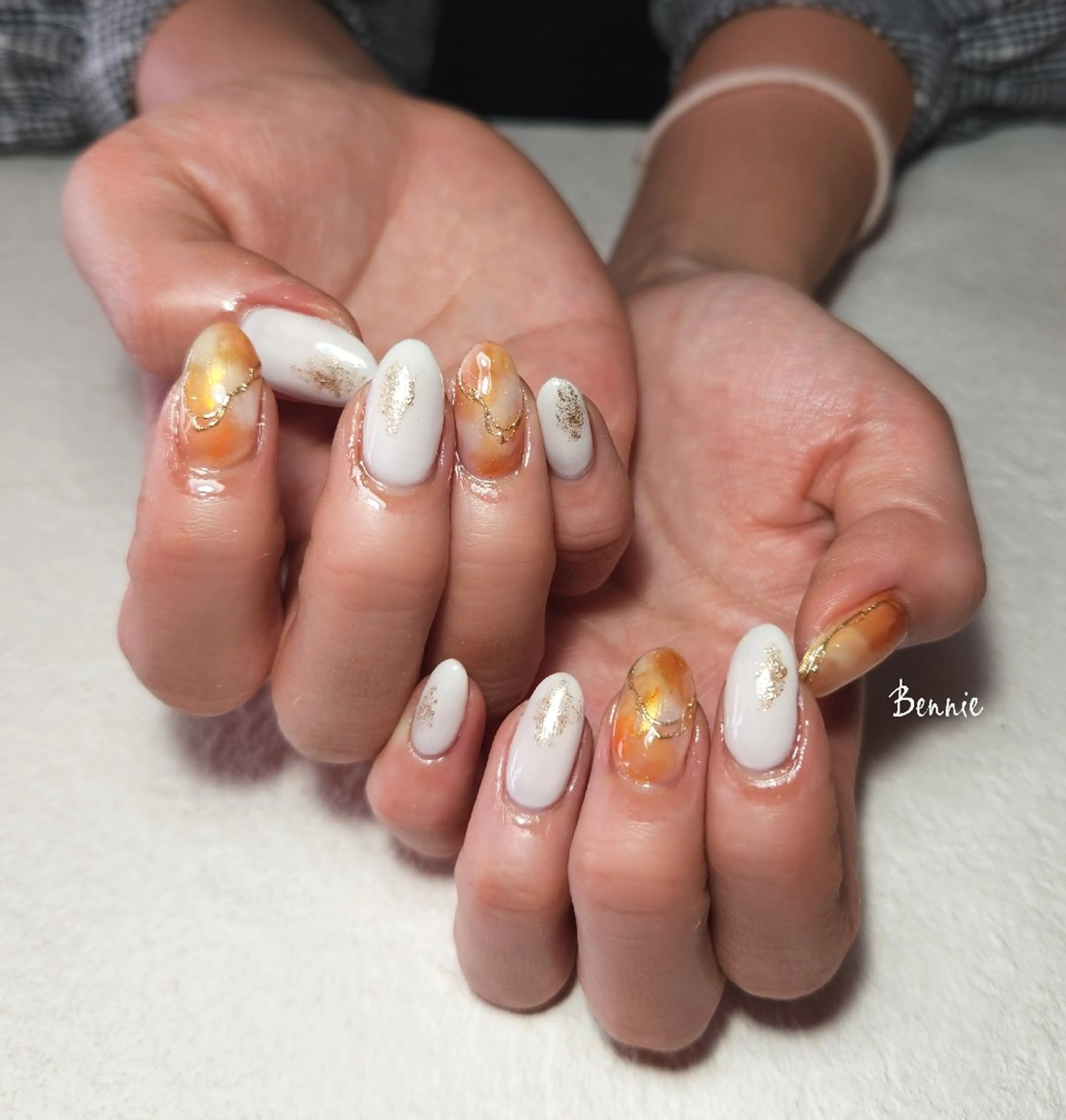 ネイル ラメ(グリッター) ミラーネイル ニュアンスネイル オレンジ 夏ネイル ハンドネイル   BENNIEのネイルデザイン