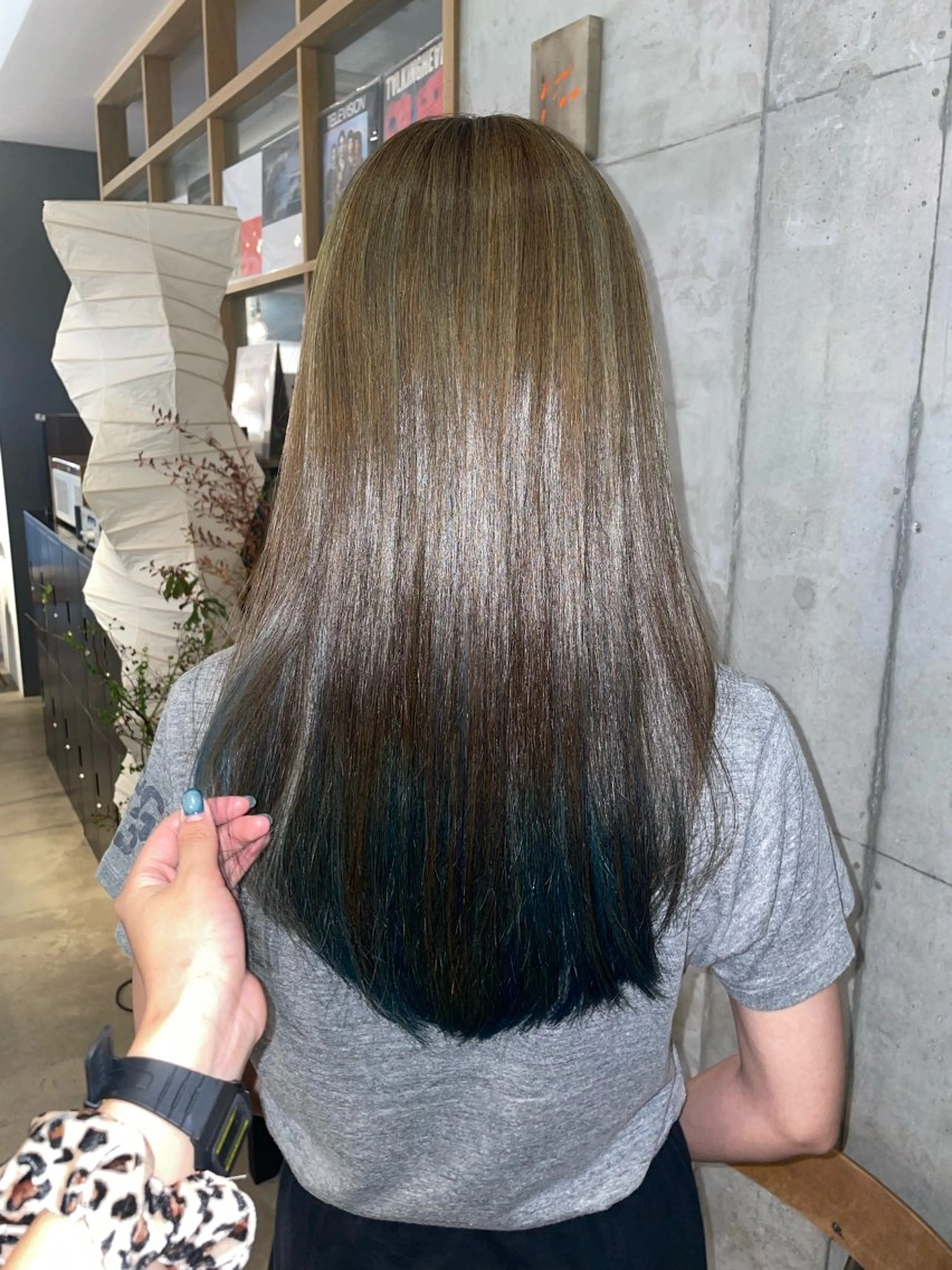 カラー 兼西 菜摘のヘアスタイル