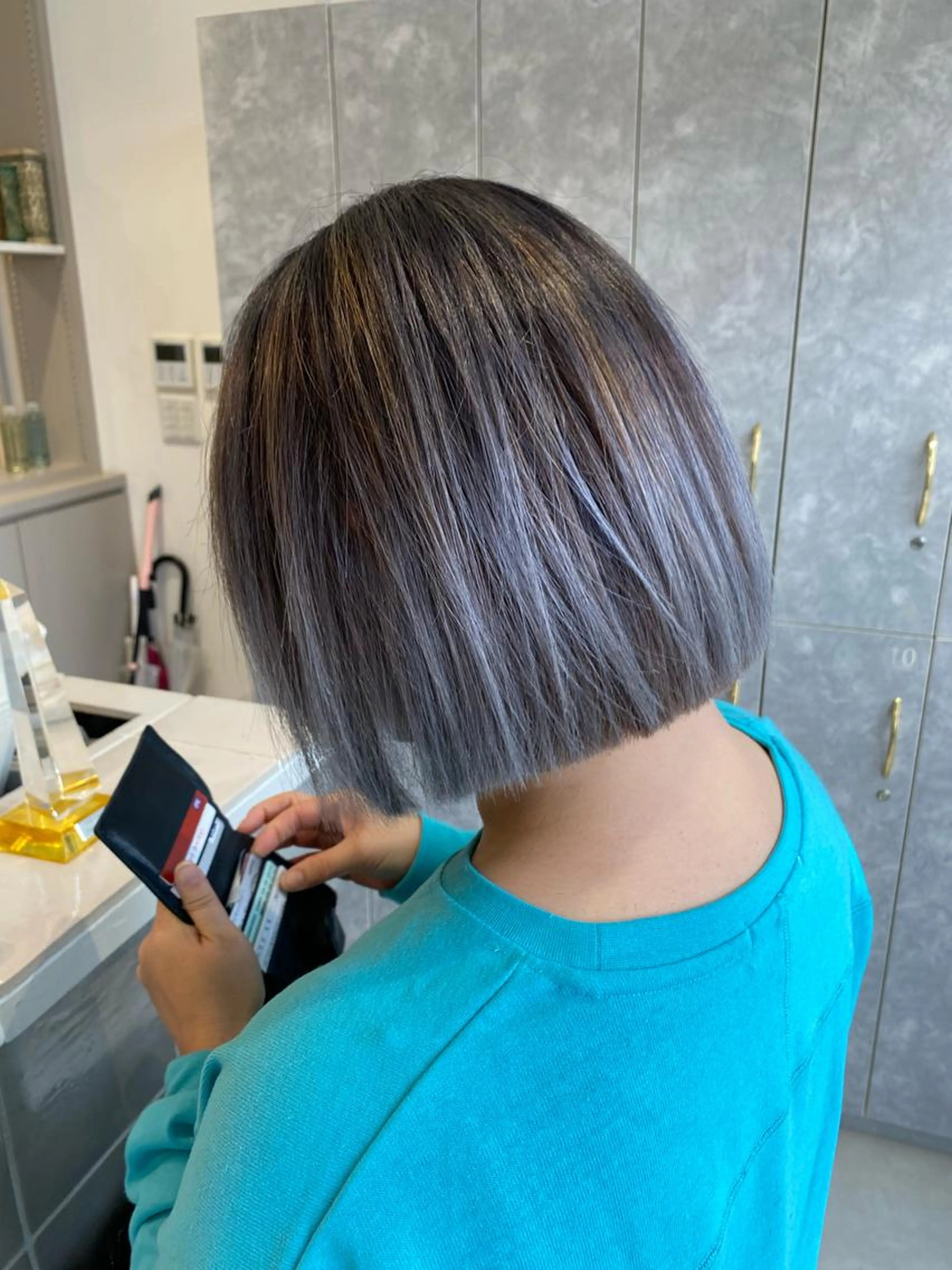 【白髪ぼかし】カット＋白髪染め剥がしシャドールーツ＋1stepトリートメント¥24000の写真