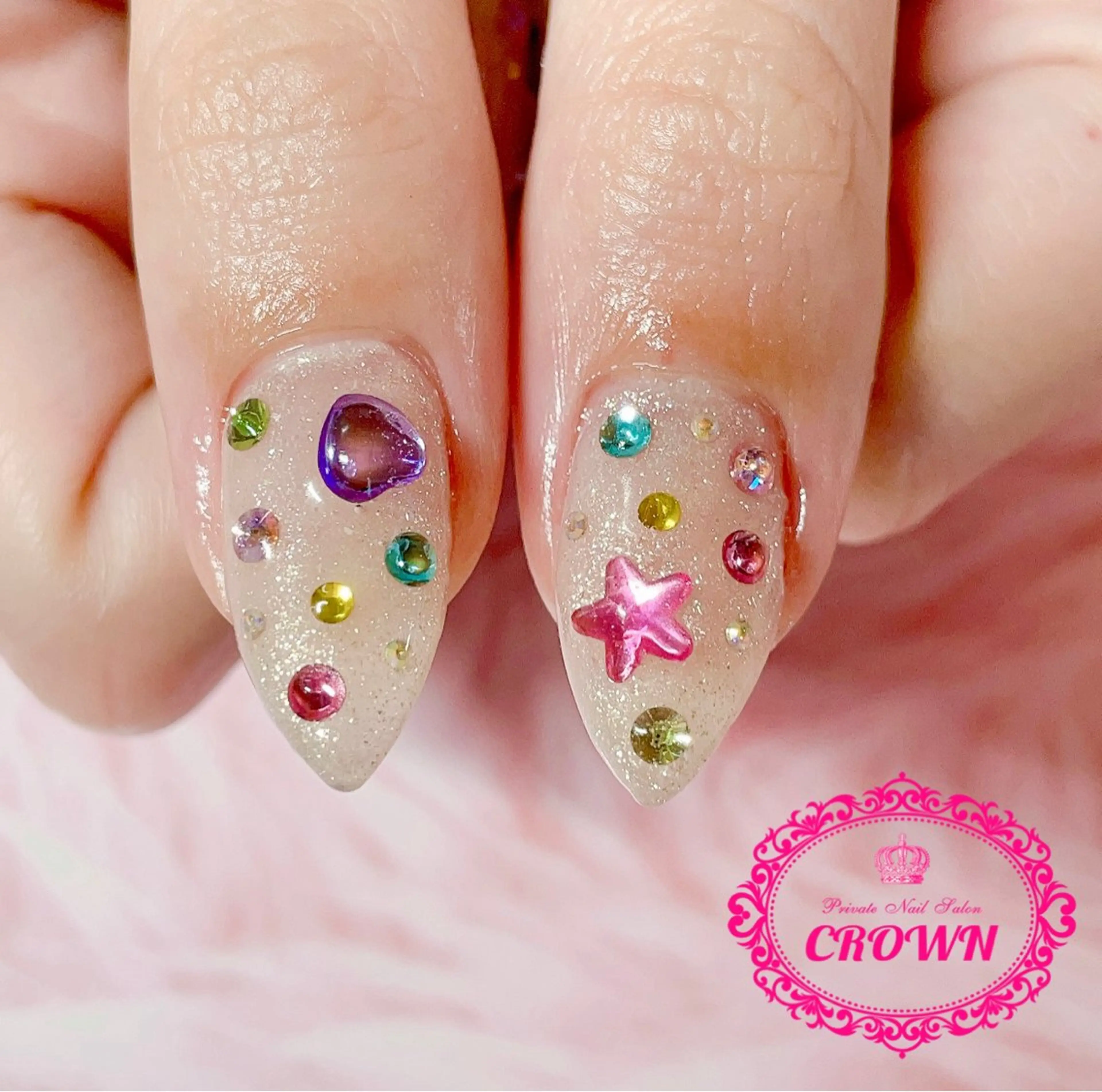 ネイル CROWN プライベートサロンのネイルデザイン