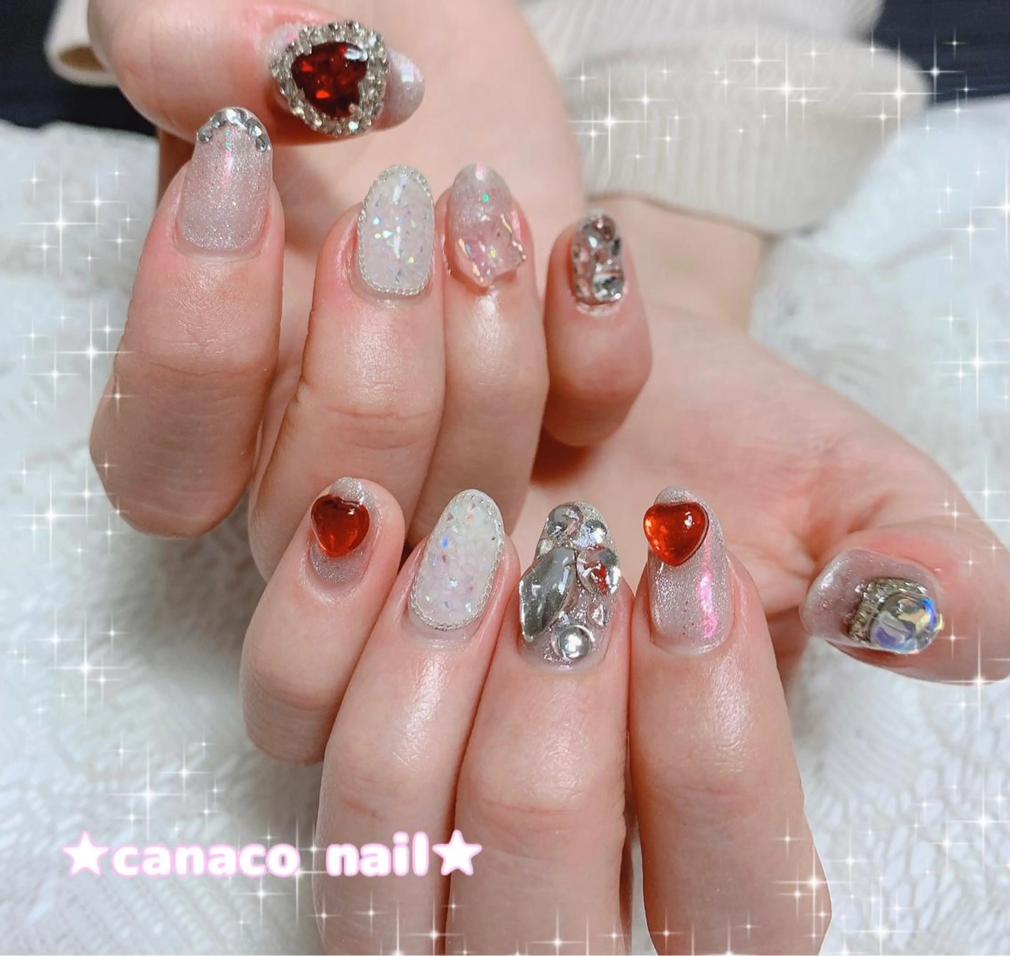 ネイル ゴージャス ハート キラキラネイル ストーンネイル ハンドネイル ハンドケア Felice所属・ベテランネイル cnc  nailのネイルデザイン