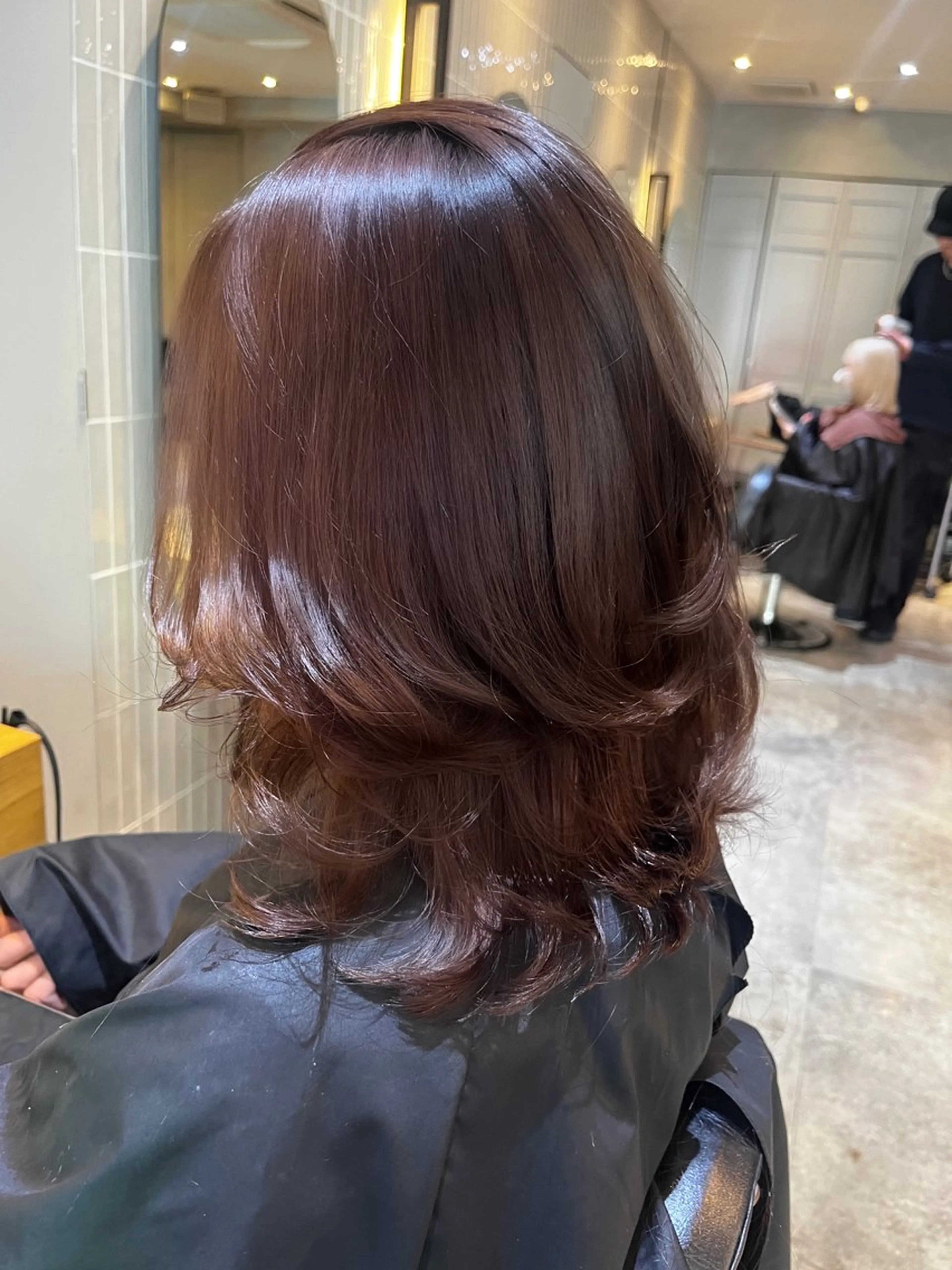 ミディアム レイヤーカット ラフィスヘアードープ所属・👑髪質改善wカラー /ハイトーン/アユカのヘアスタイル