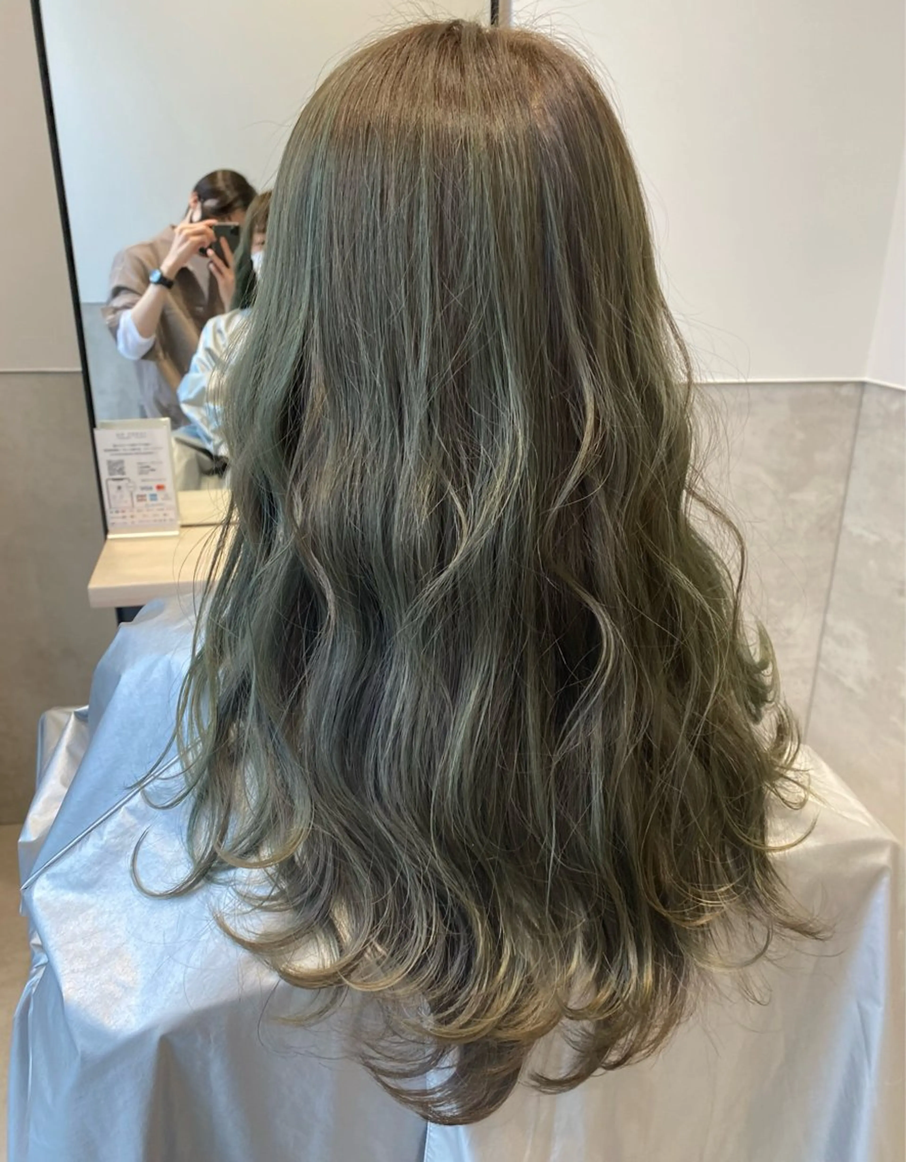 ロング カラー パーマ ヘアアレンジ ベージュカラー ブリーチ 透明感カラー グレージュ ラベンダーカラー GO TODAY SHAiRE SALON所属・韓国レイヤー🪞/ 透明感🫧/コウヘイのヘアスタイル