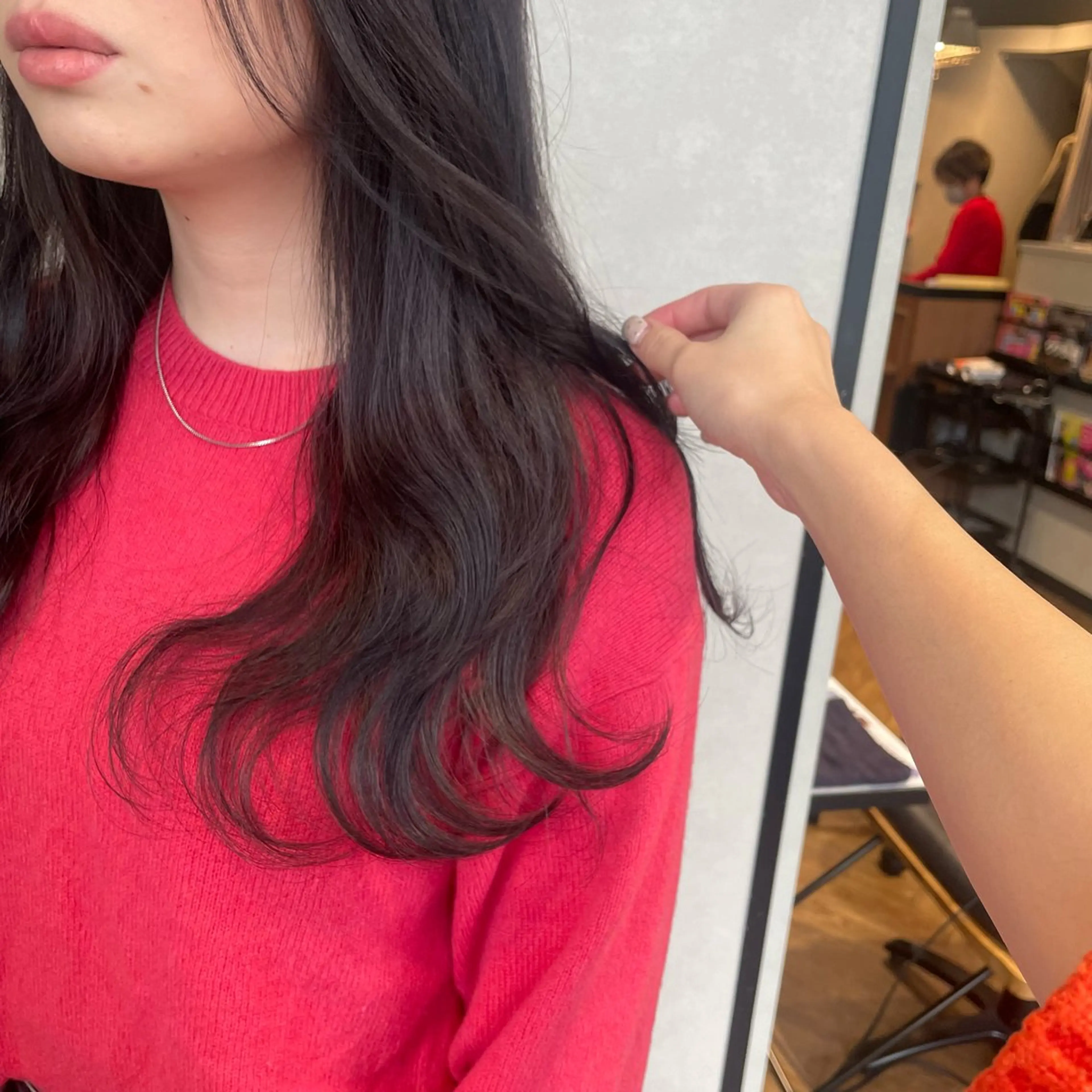 カラー グレージュ 金城 二千夏のヘアスタイル