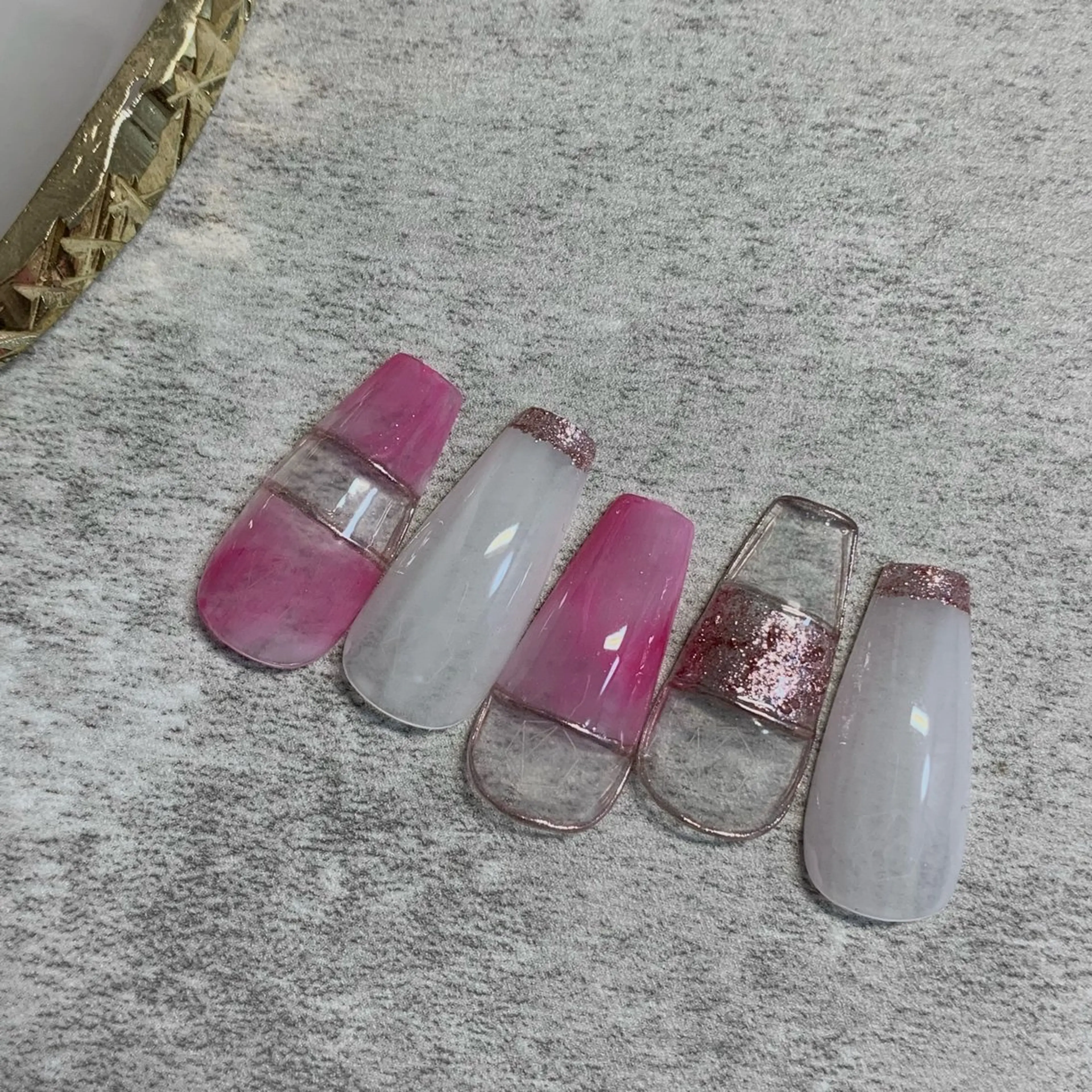 ネイル ニュアンスネイル ピンク nailsalon éclatのネイルデザイン