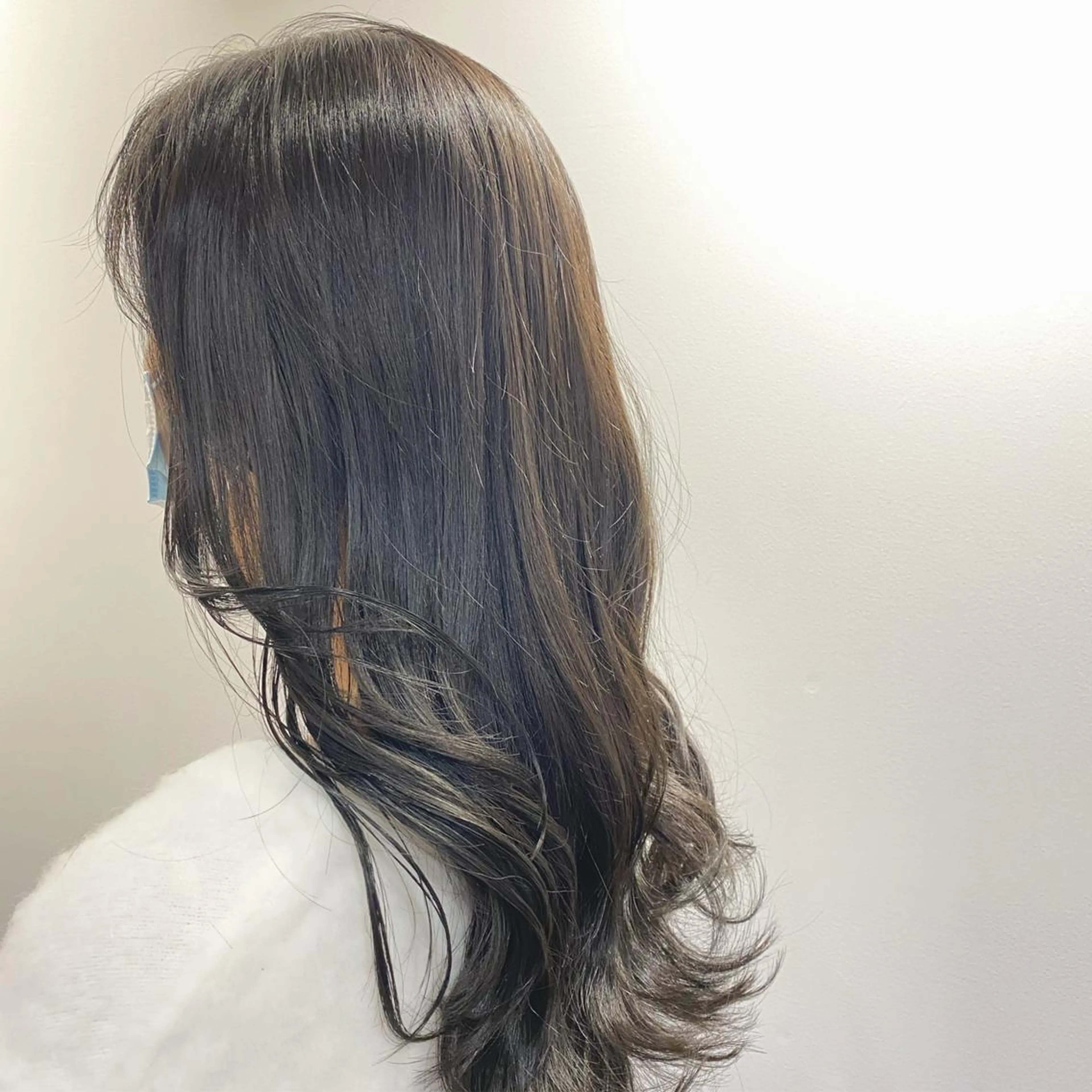 カラー セミロング OAK 中目黒のヘアスタイル