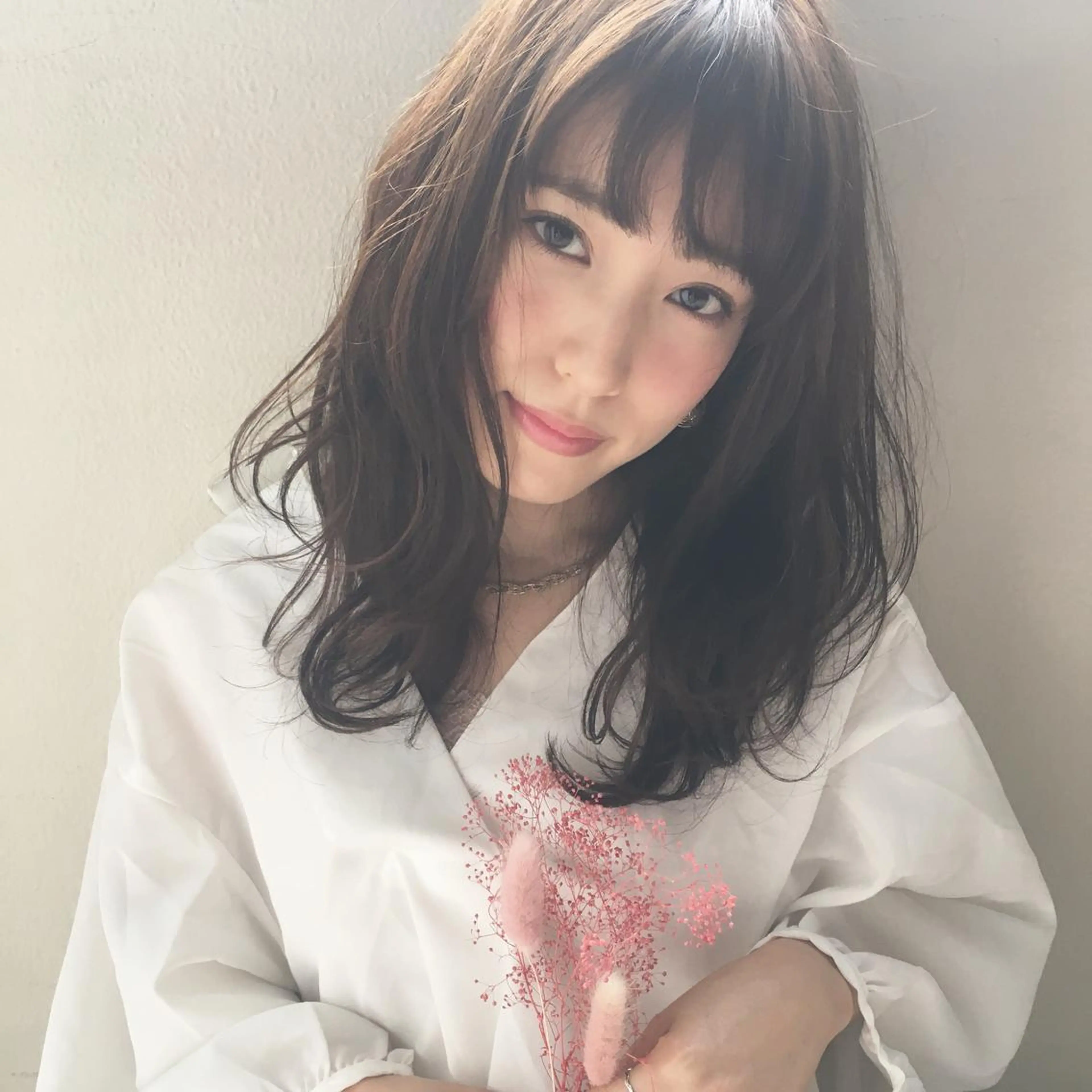 セミロング 鎌倉 彩のヘアスタイル