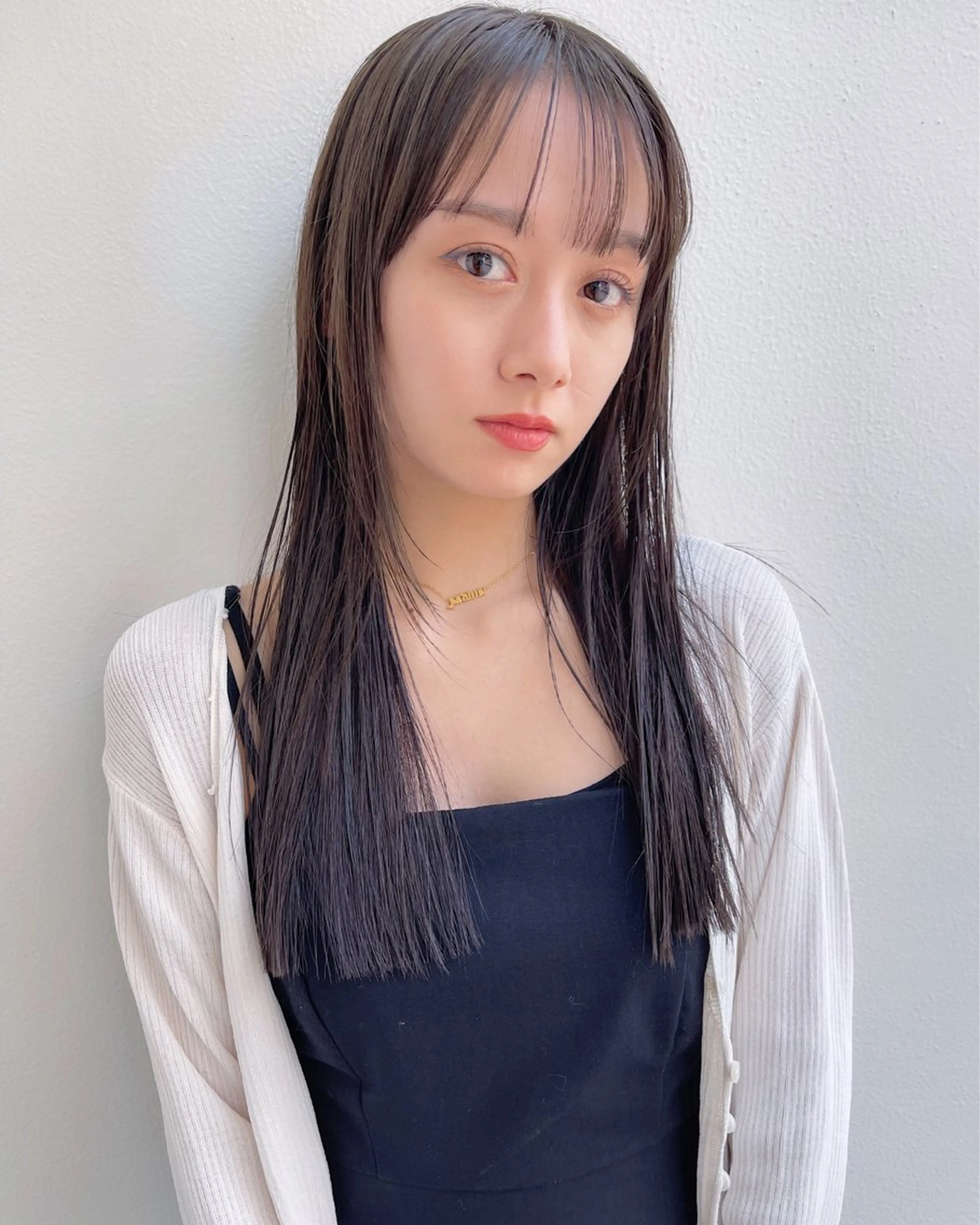 セミロング カラー グレージュ オリーブカラー オリーブグレージュ オリーブグレー カット ヘアカラー トリートメント AiM 大名　似合わせカットのヘアスタイル