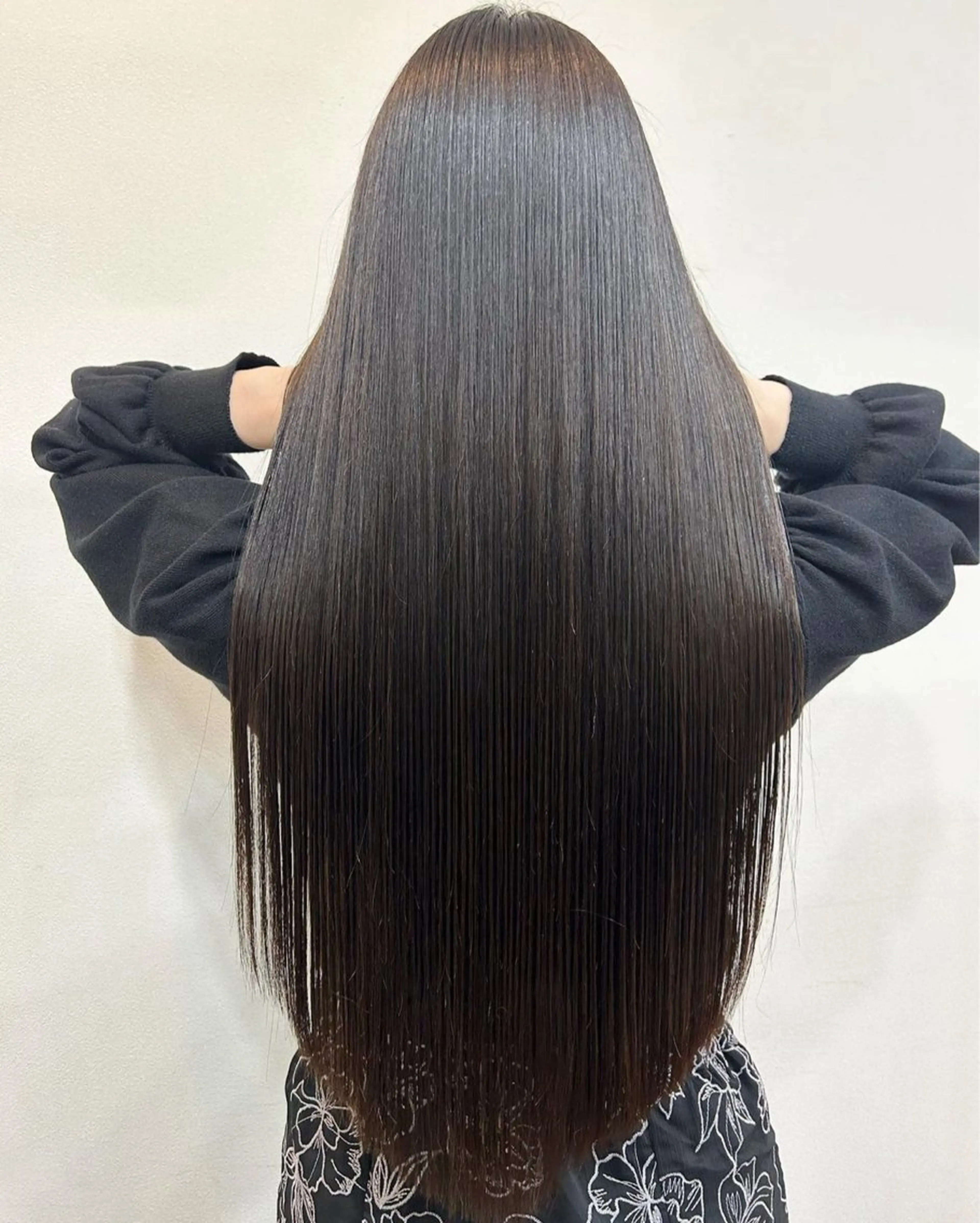 ロング カット 縮毛矯正 トリートメント Chihiro .のヘアスタイル