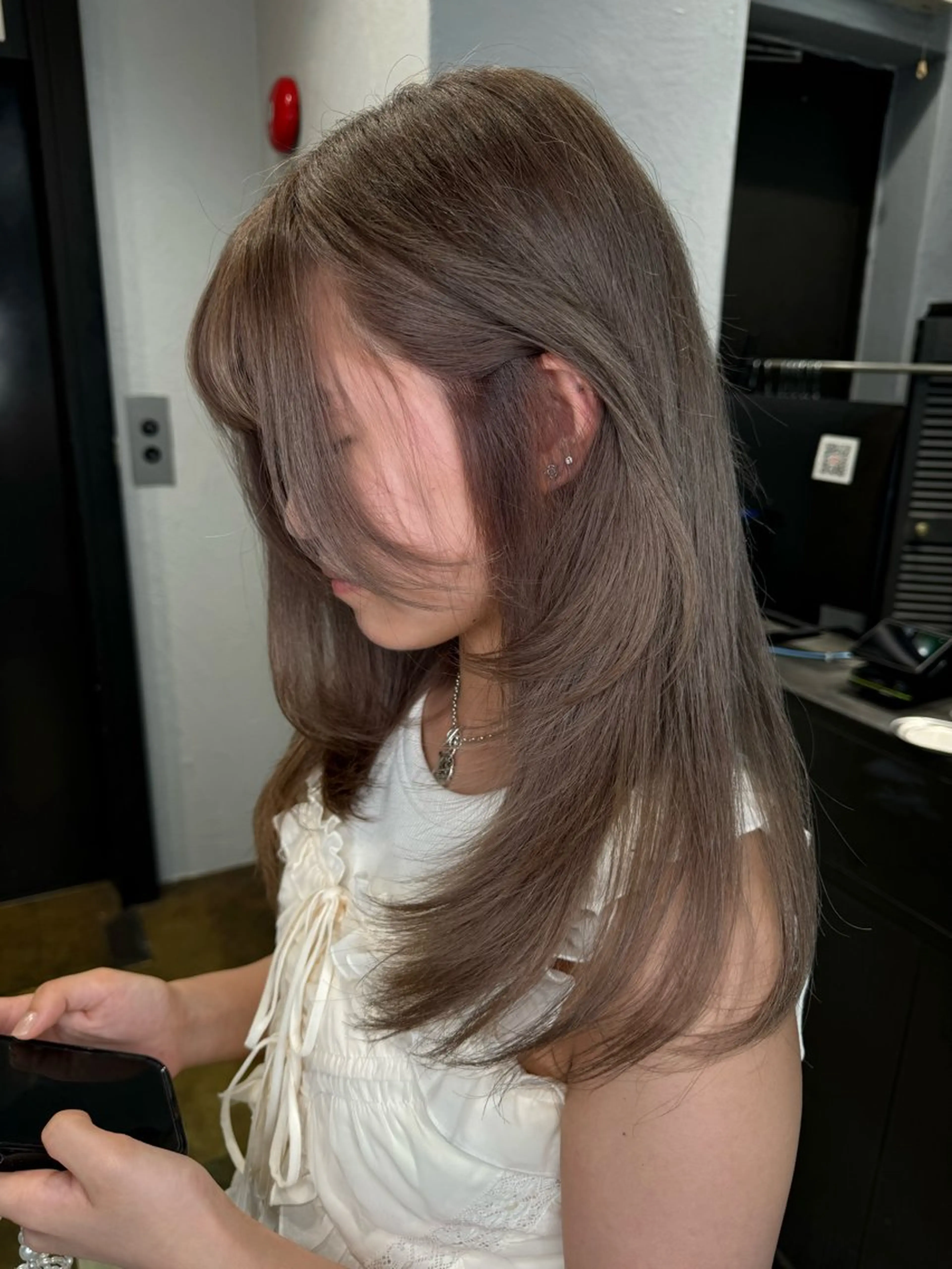 ミディアム カラー dao/ミルクティー /ブラウン/ブロンドのヘアスタイル