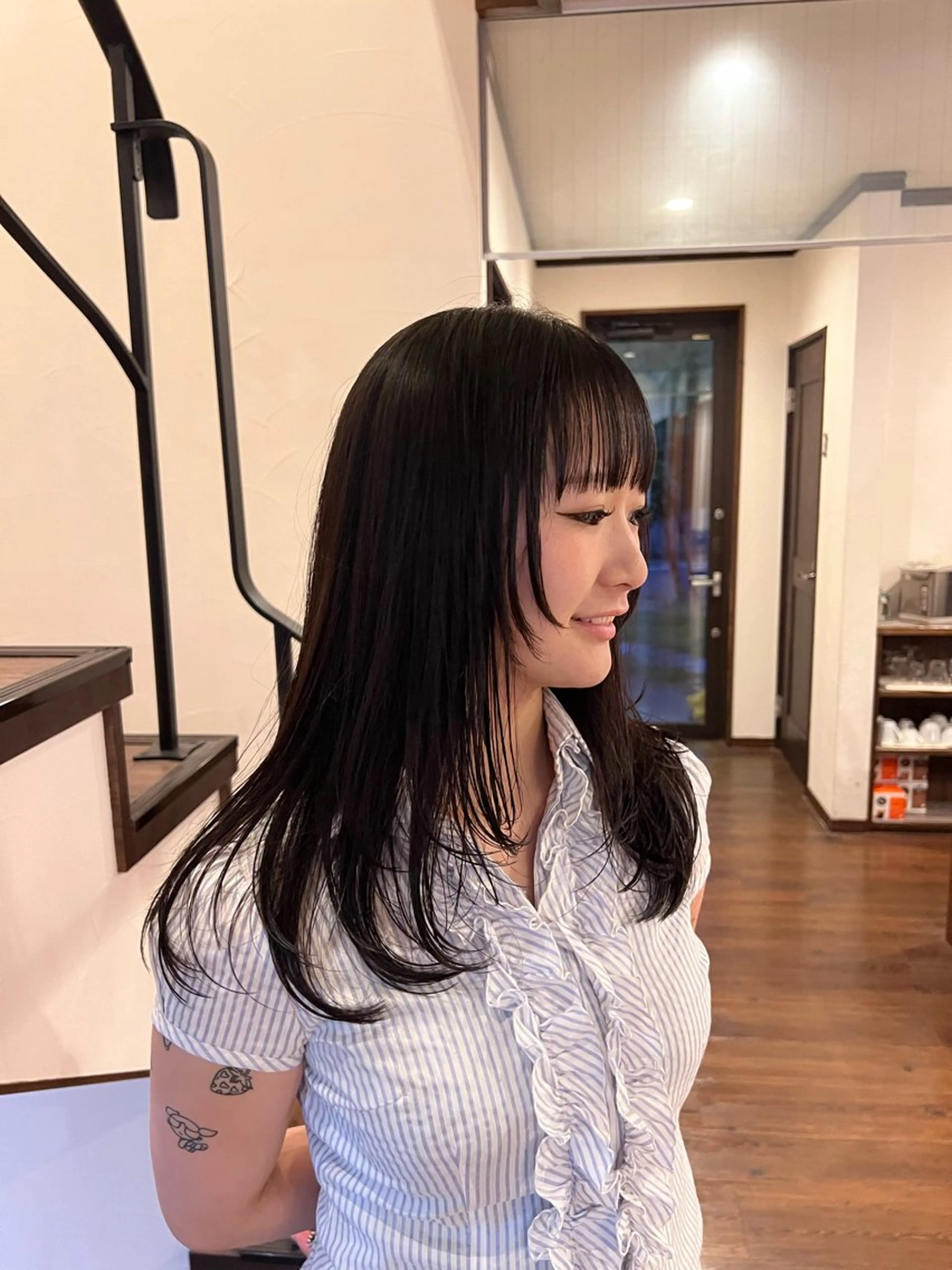 ミディアム ハッシュカット レイヤーカット 美容室 Luccica HAWAII所属・ミディアム/ボブ/ Shukaのヘアスタイル