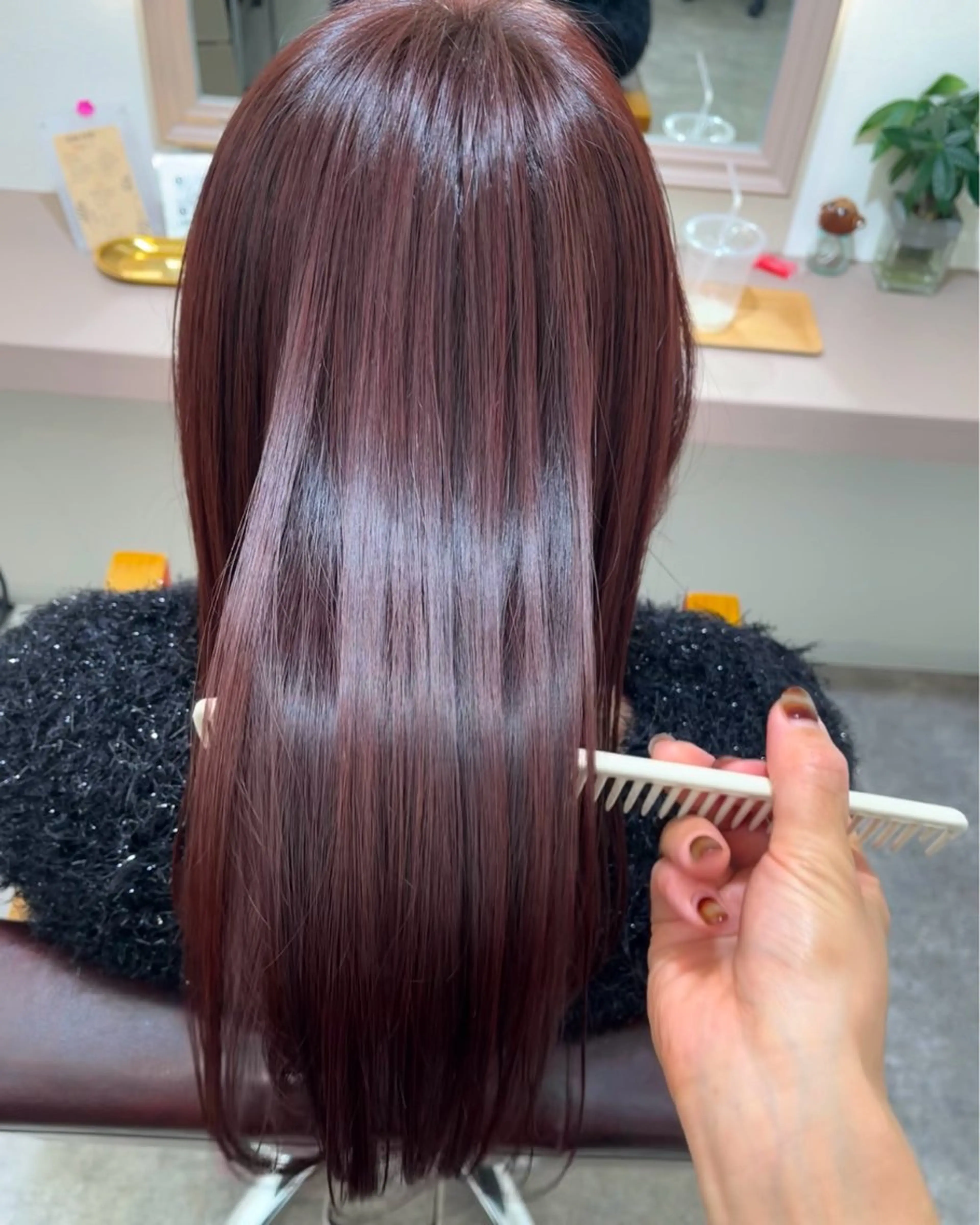 【当日限定】特別価格✨🪿白髪染め/おしゃれ染め/黒染め🙆🏽♀️濃密TR付きで色持ち保湿効果バッチリ艶髪コ-ス🩵の写真