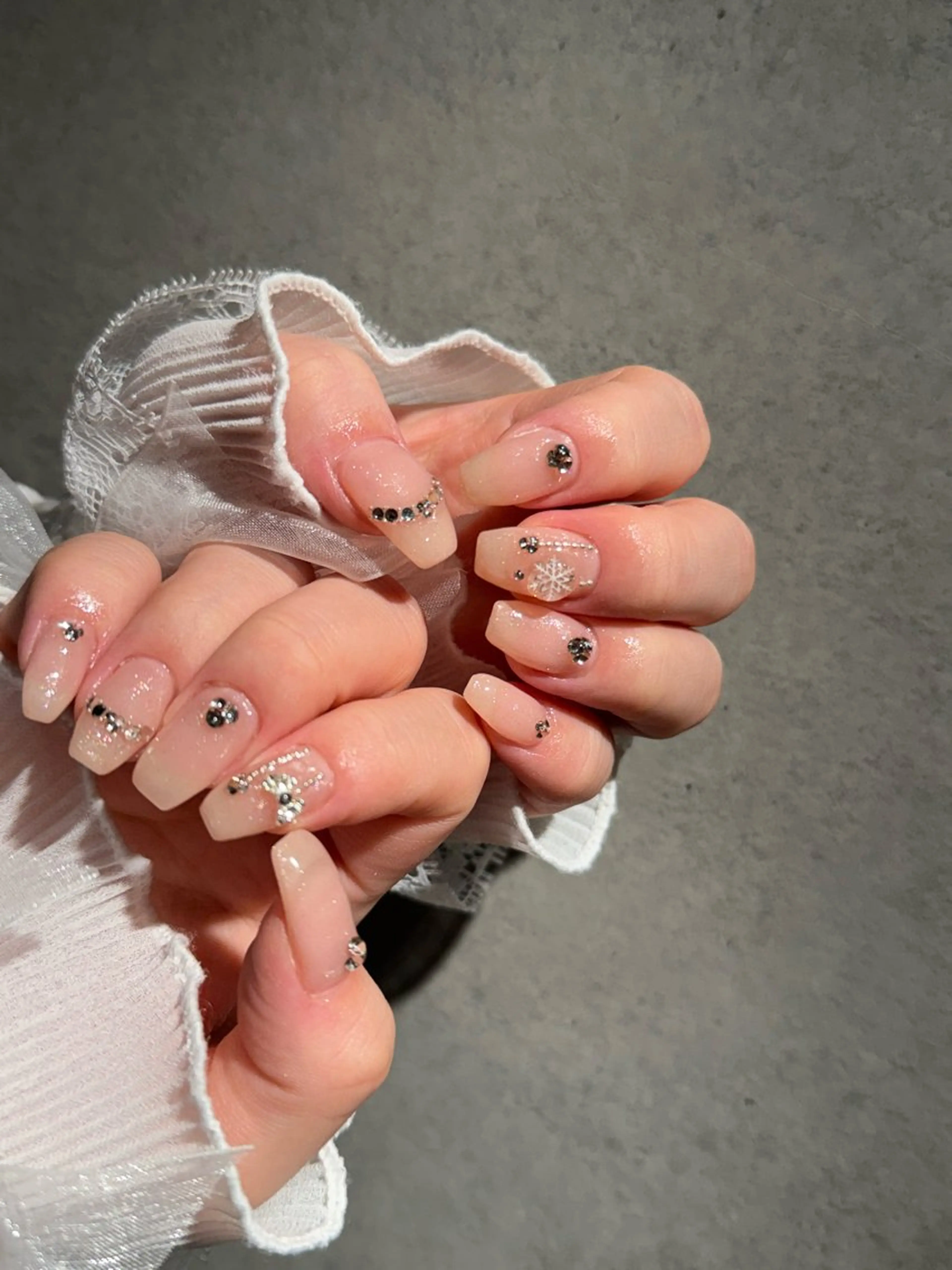 ネイル I-nailロング /ワンホン/キラキラのネイルデザイン