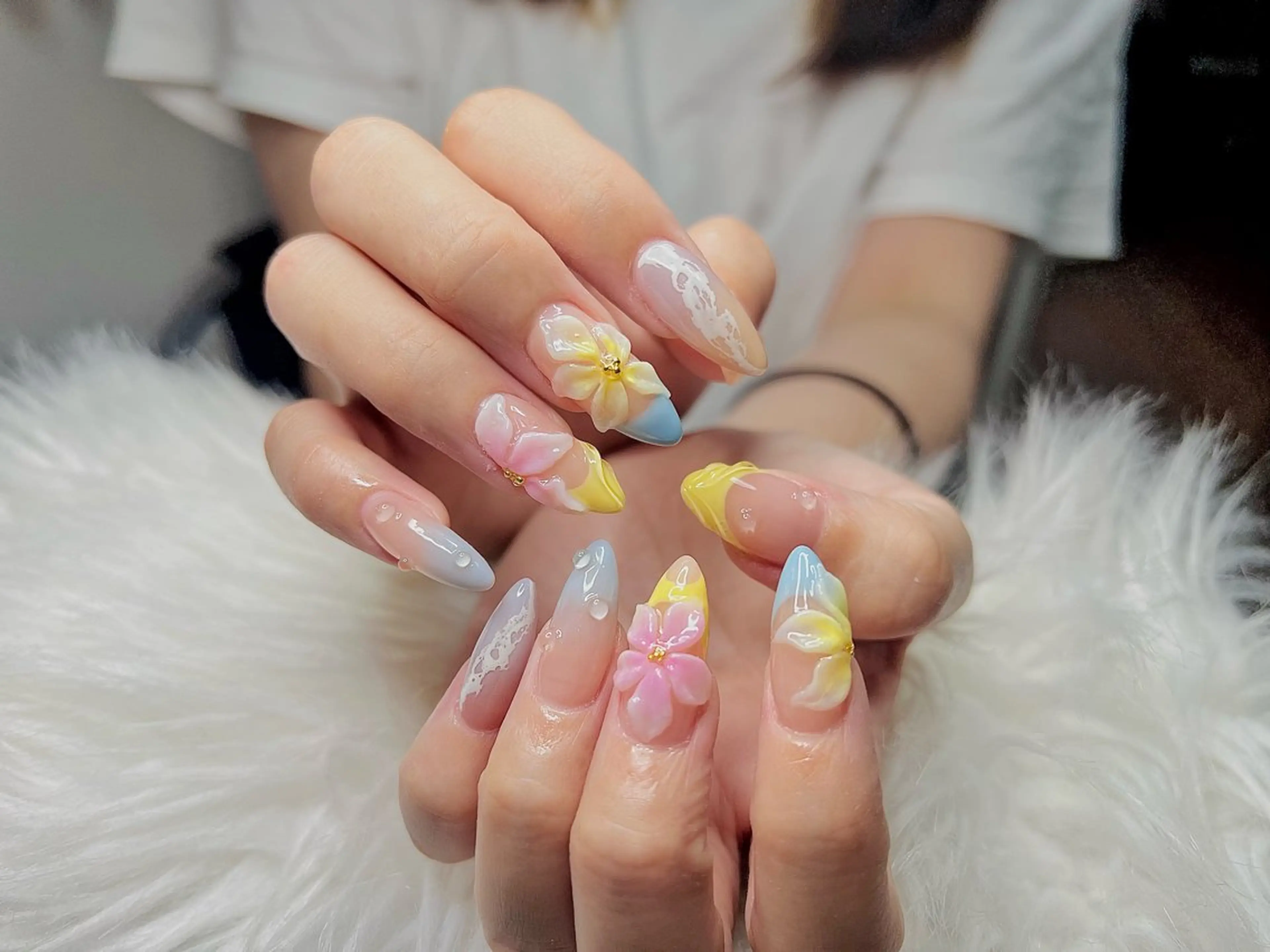 ネイル ダン ゴーゴックビックのネイルデザイン