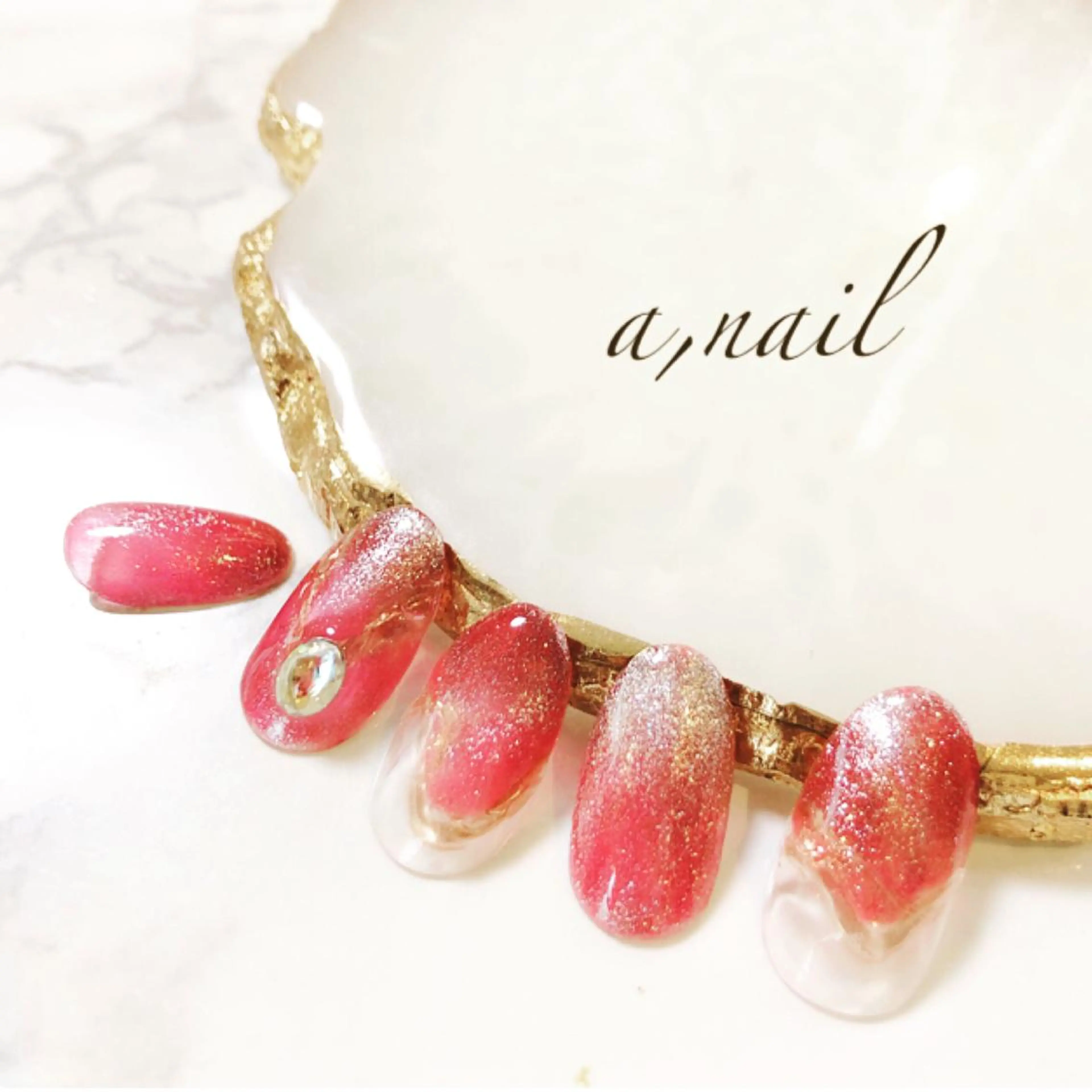 ネイル フットネイル ジェルネイル グラデーション ラメ(グリッター) ラメグラデーション ハンドネイル ネイルサロン エーネイルのネイルデザイン