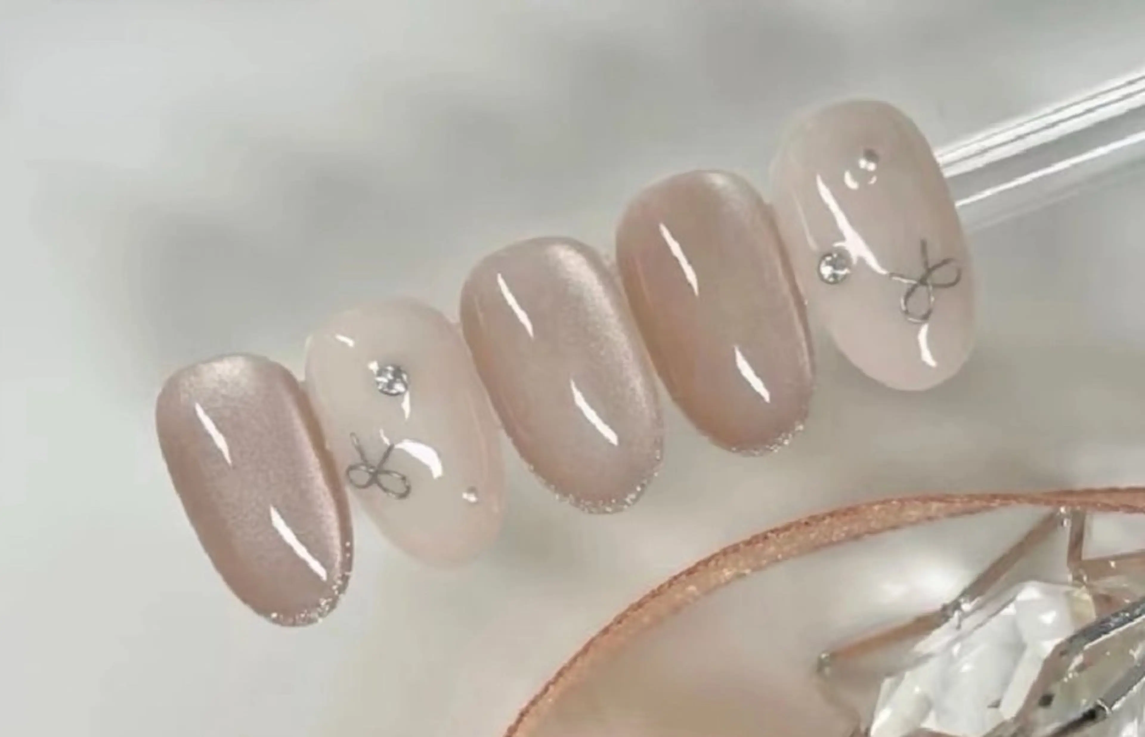 ネイル pink ladyサロン所属・べ にのネイルデザイン