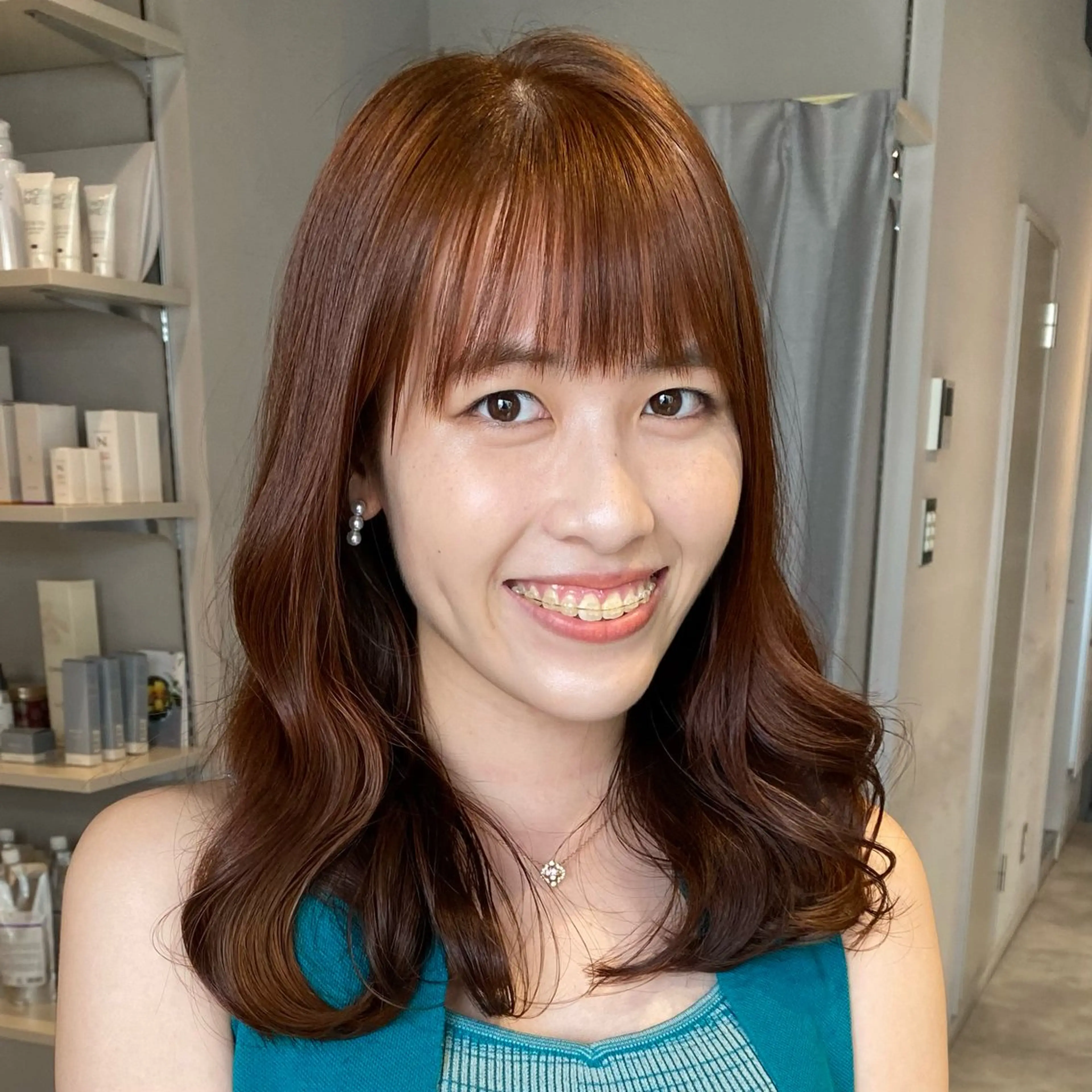 ミディアム ミディアムパーマ ハイライト 髪質改善 レイヤーカット また会いたくなる 美容師【KENTA】のヘアスタイル