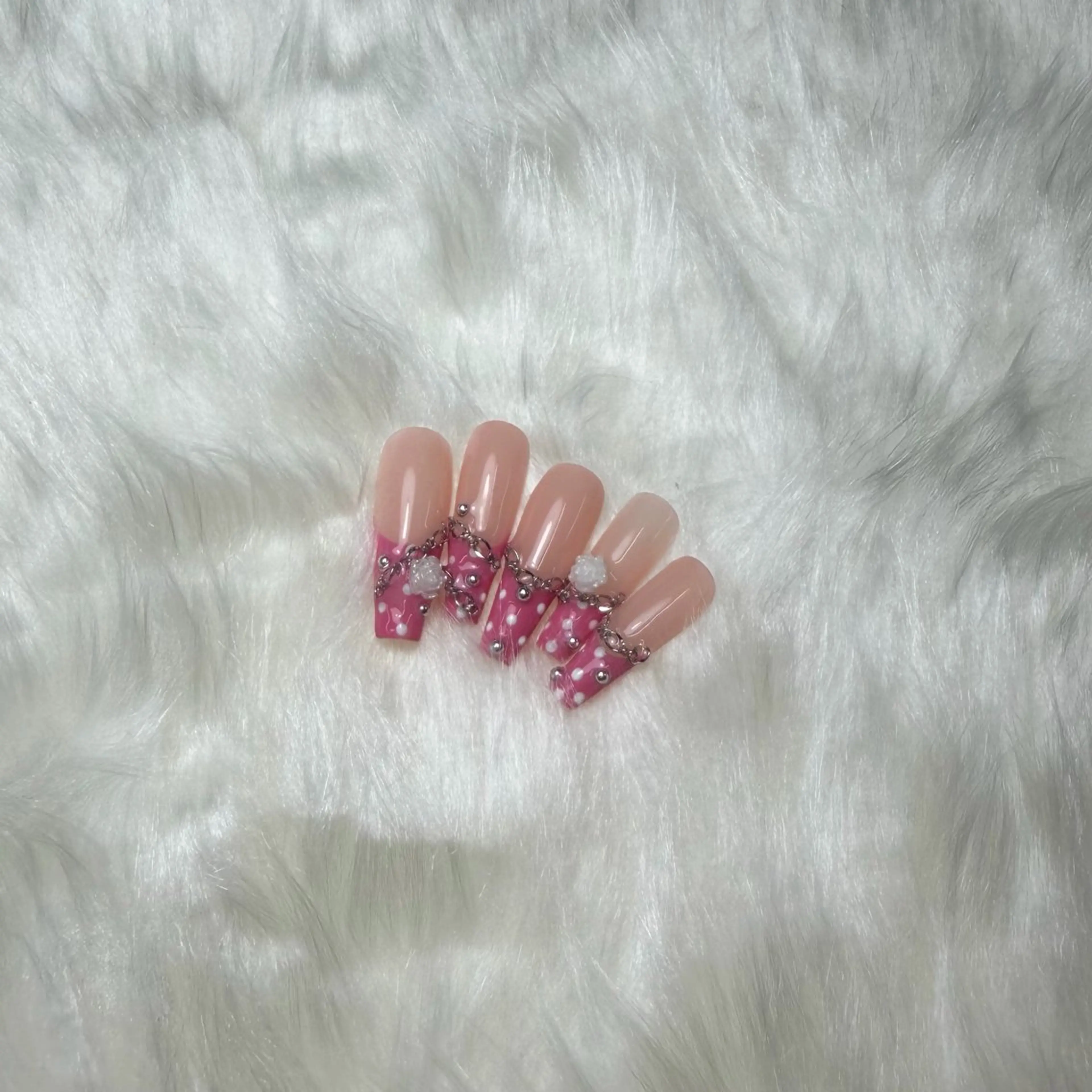 ネイル ドット Nail&Eye hanaのネイルデザイン