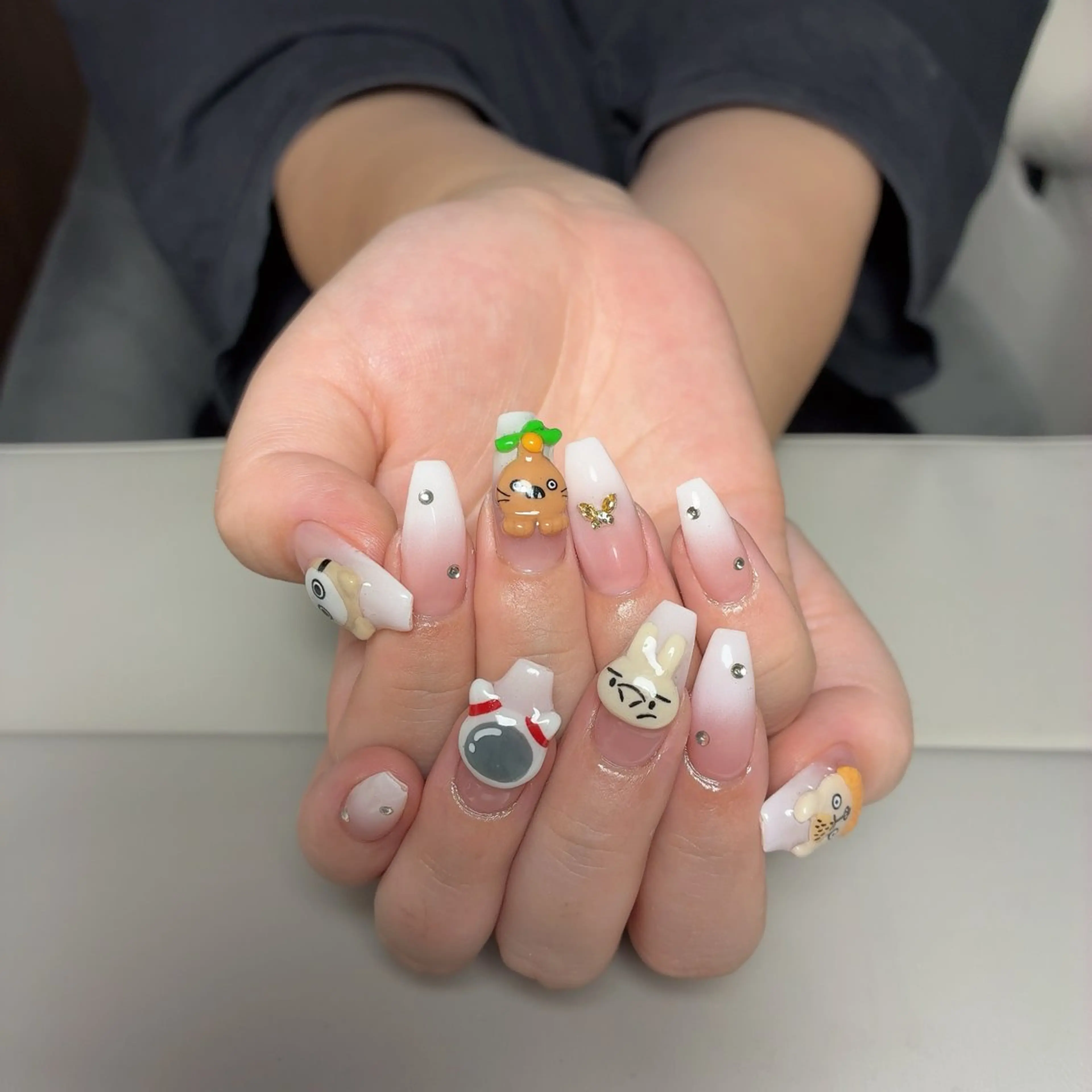 ネイル ハンドネイル NAIL SALON Eclat しほのネイルデザイン