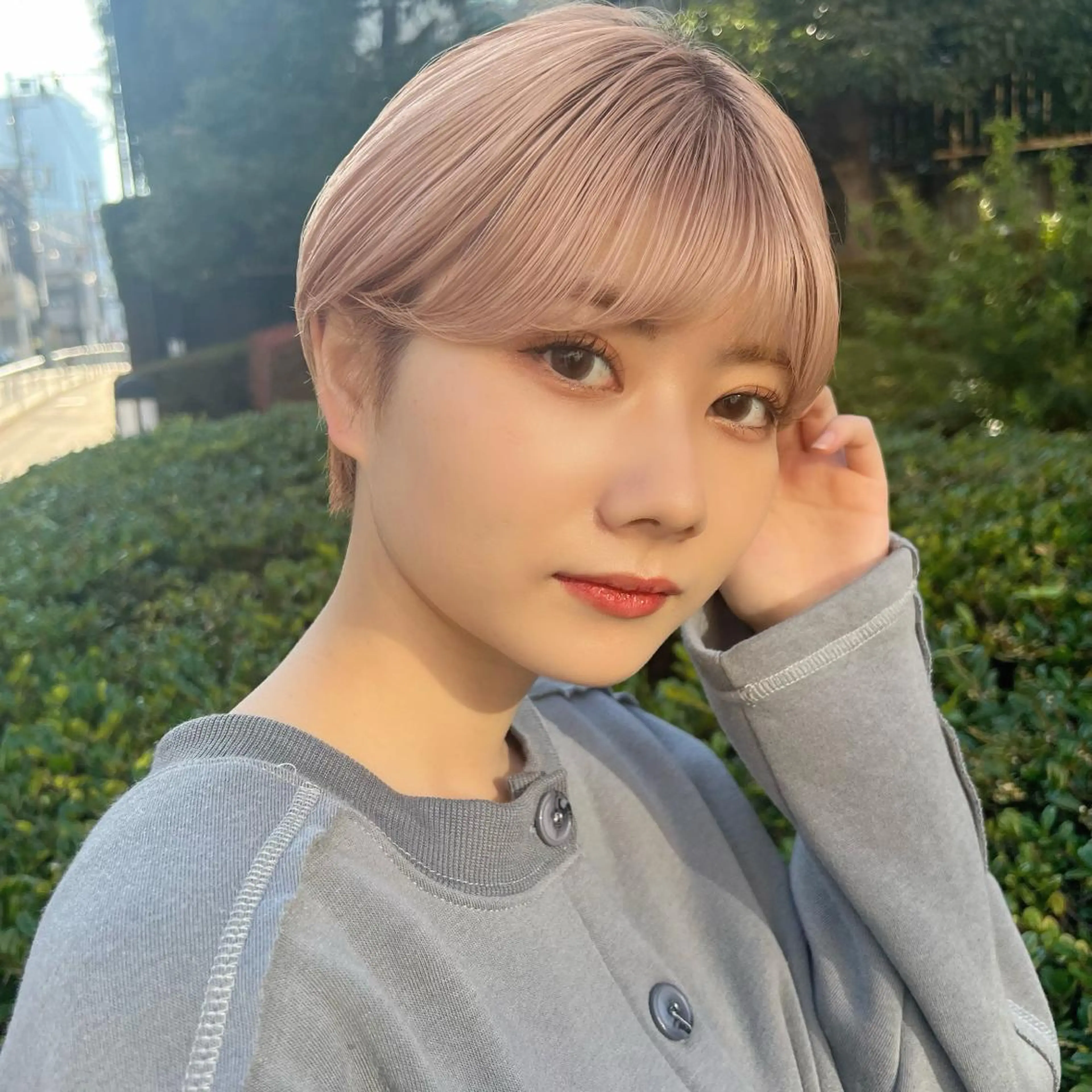 ショート カラー ハイトーンカラー ショートヘア 🎧パーソナルケア/ 透明感カラー/ミユのヘアスタイル