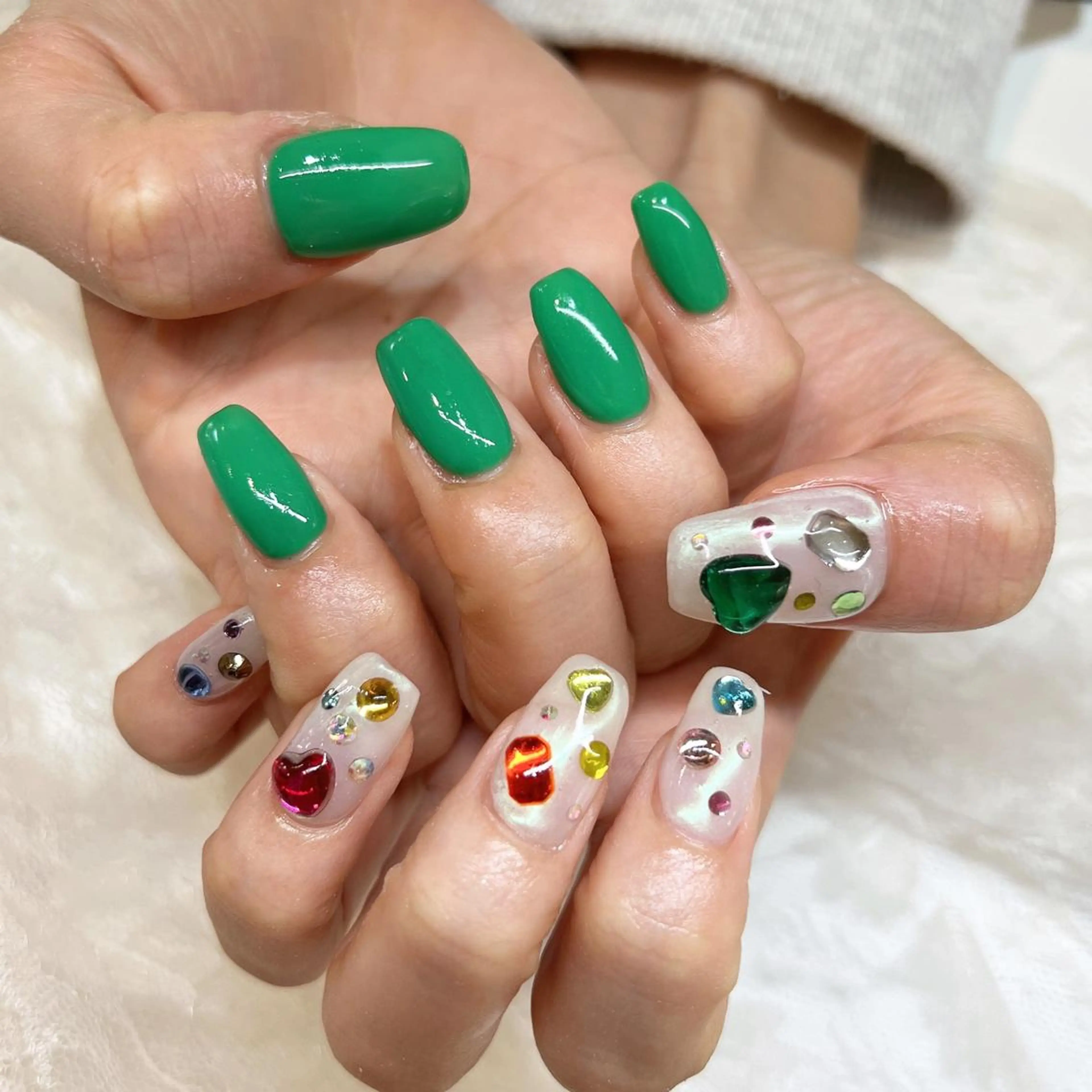 ネイル ストーンネイル ♡Nailist yui♡のネイルデザイン