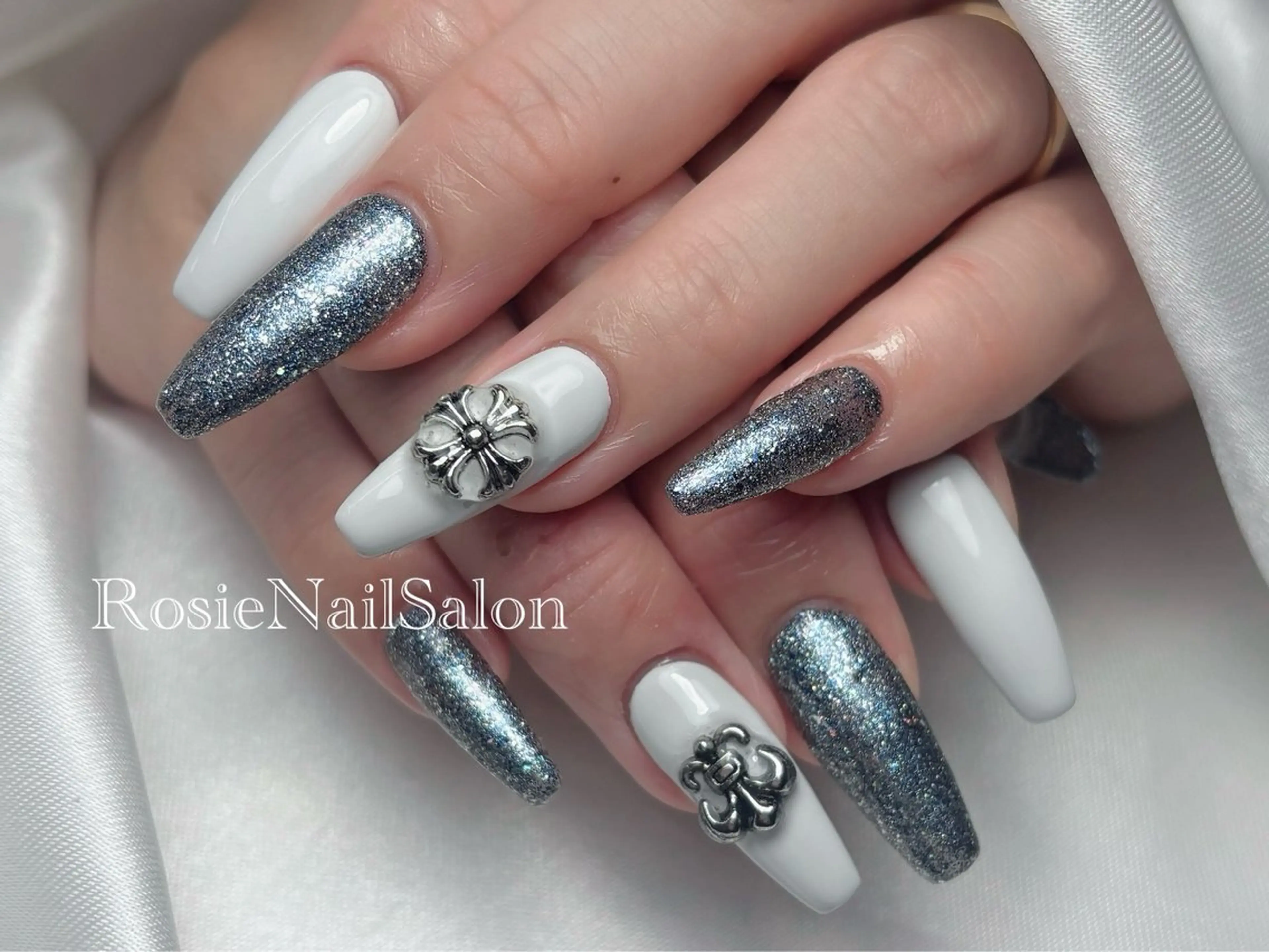 ネイル Rosie Nail サロン南越谷のネイルデザイン