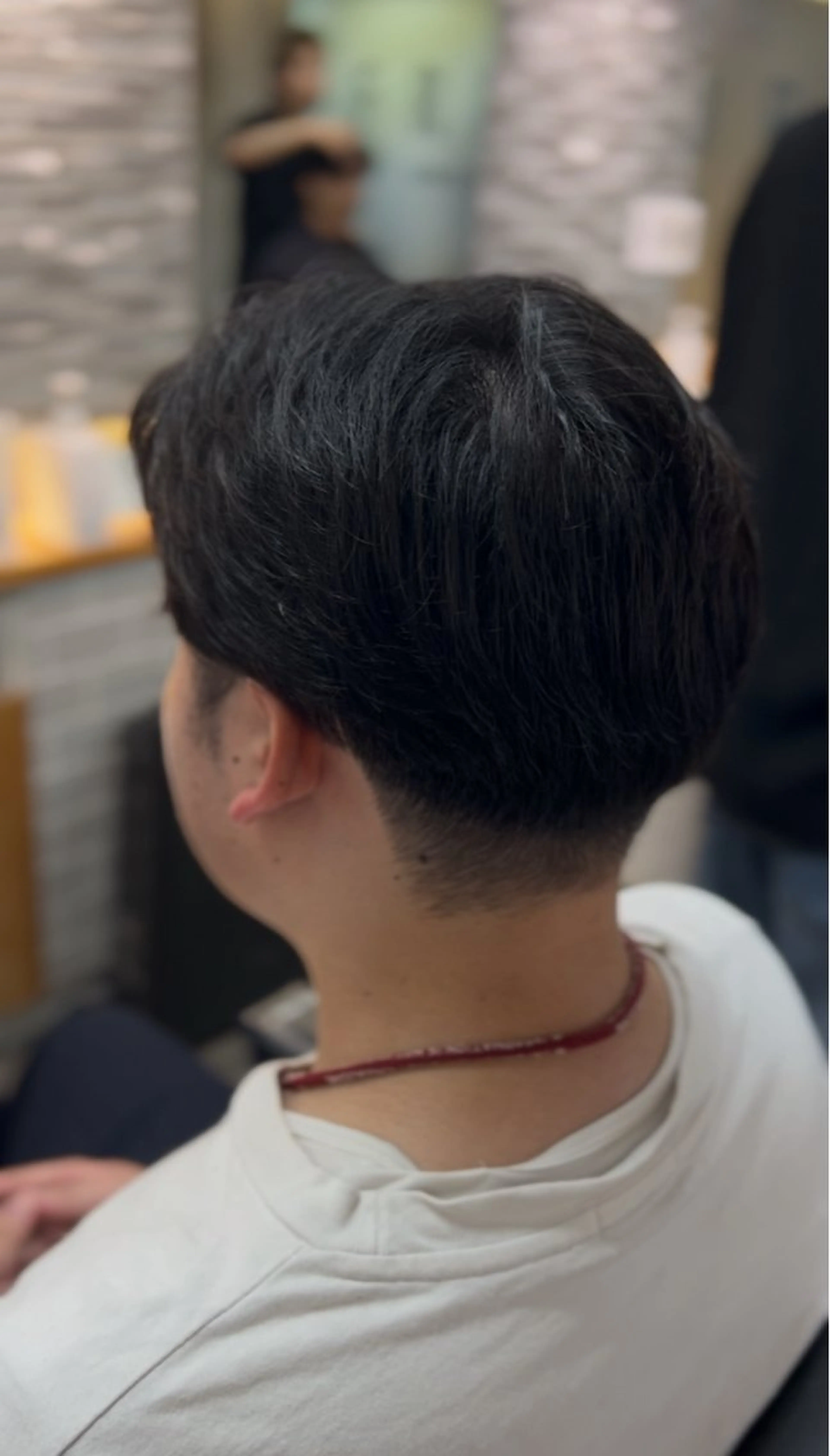 ミディアム メンズ センターパート 刈り上げ カット FRISEUR/山本 美芽のヘアスタイル