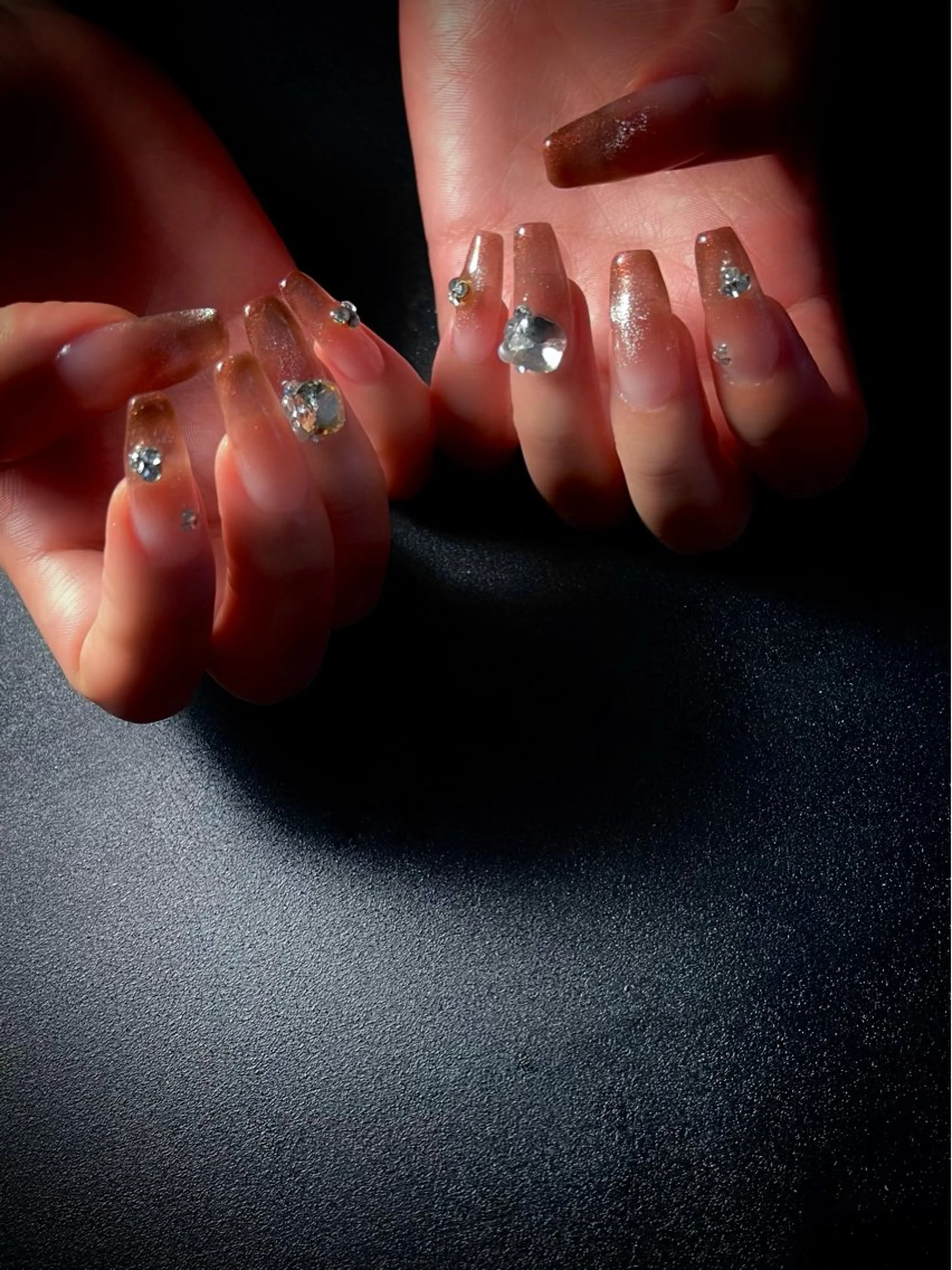 ネイル キラキラネイル マグネットネイル スカルプネイル ワンホンネイル nine.🦋 YUKOのネイルデザイン