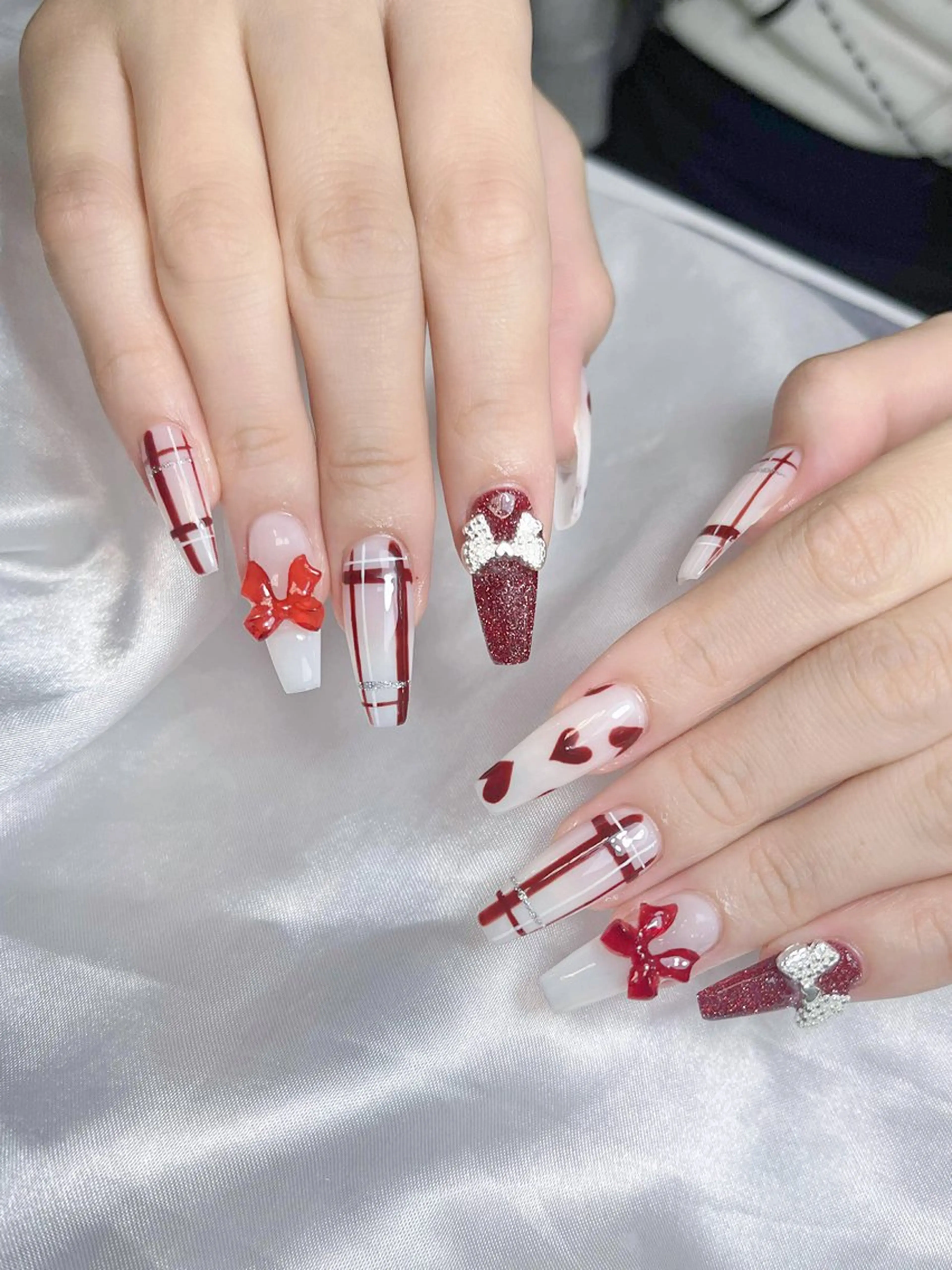 ネイル LEELA NAIL STUDIO所属・LEELA NAIL STUDIOのネイルデザイン