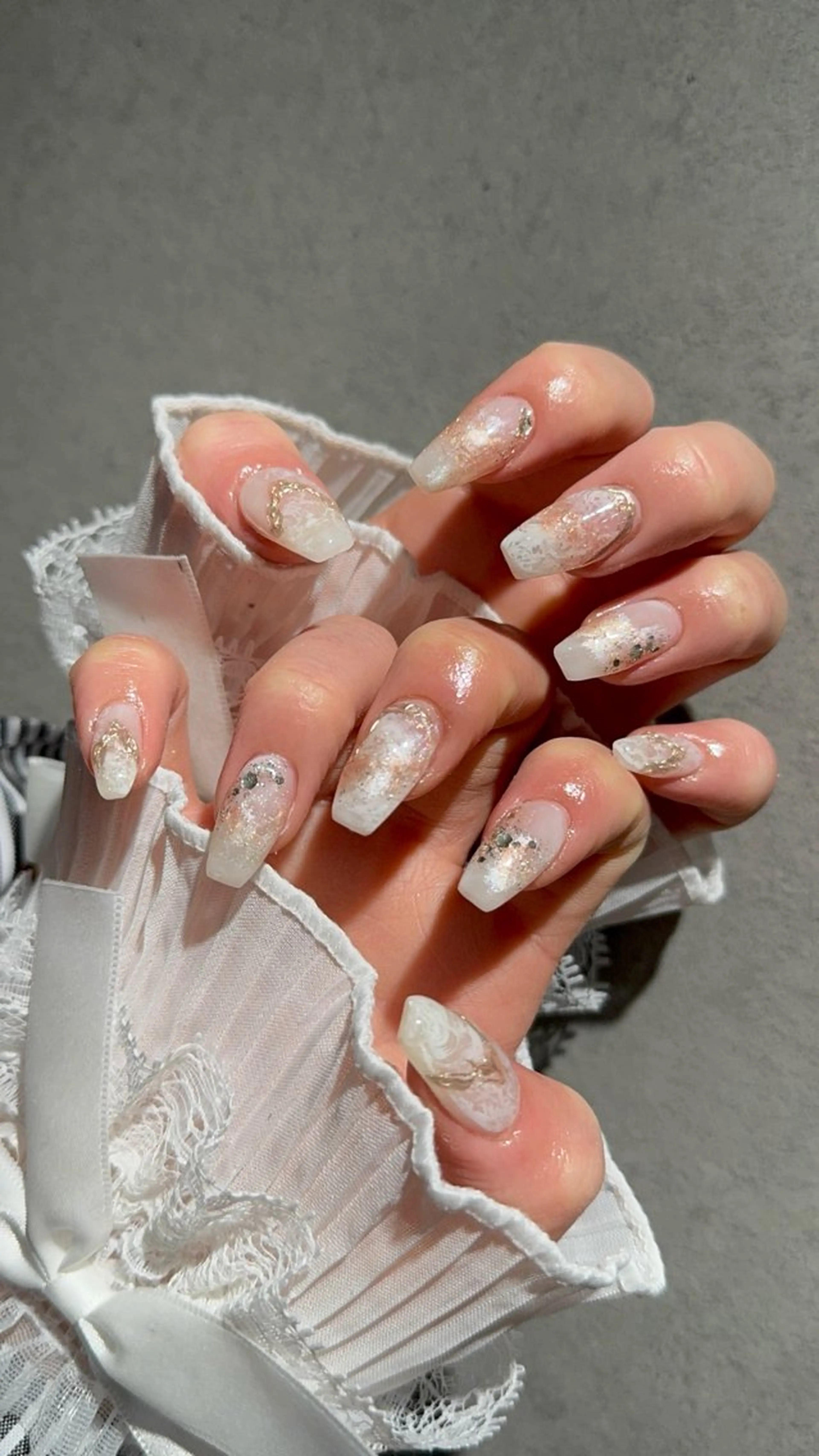 ネイル I-nailロング /ワンホン/キラキラのネイルデザイン