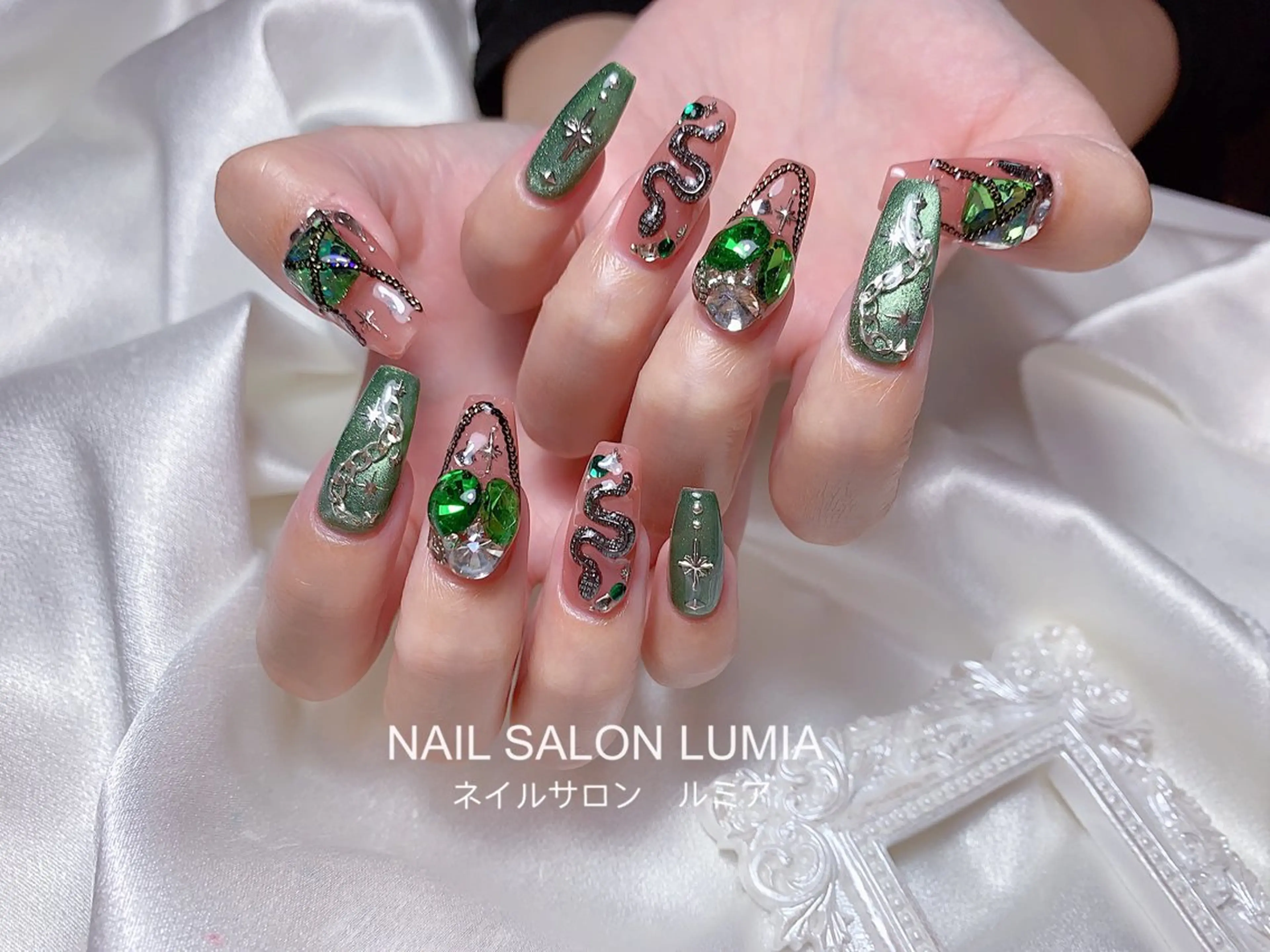 ネイル ハンドネイル ネイルサロン ルミア Lumia 店長のネイルデザイン