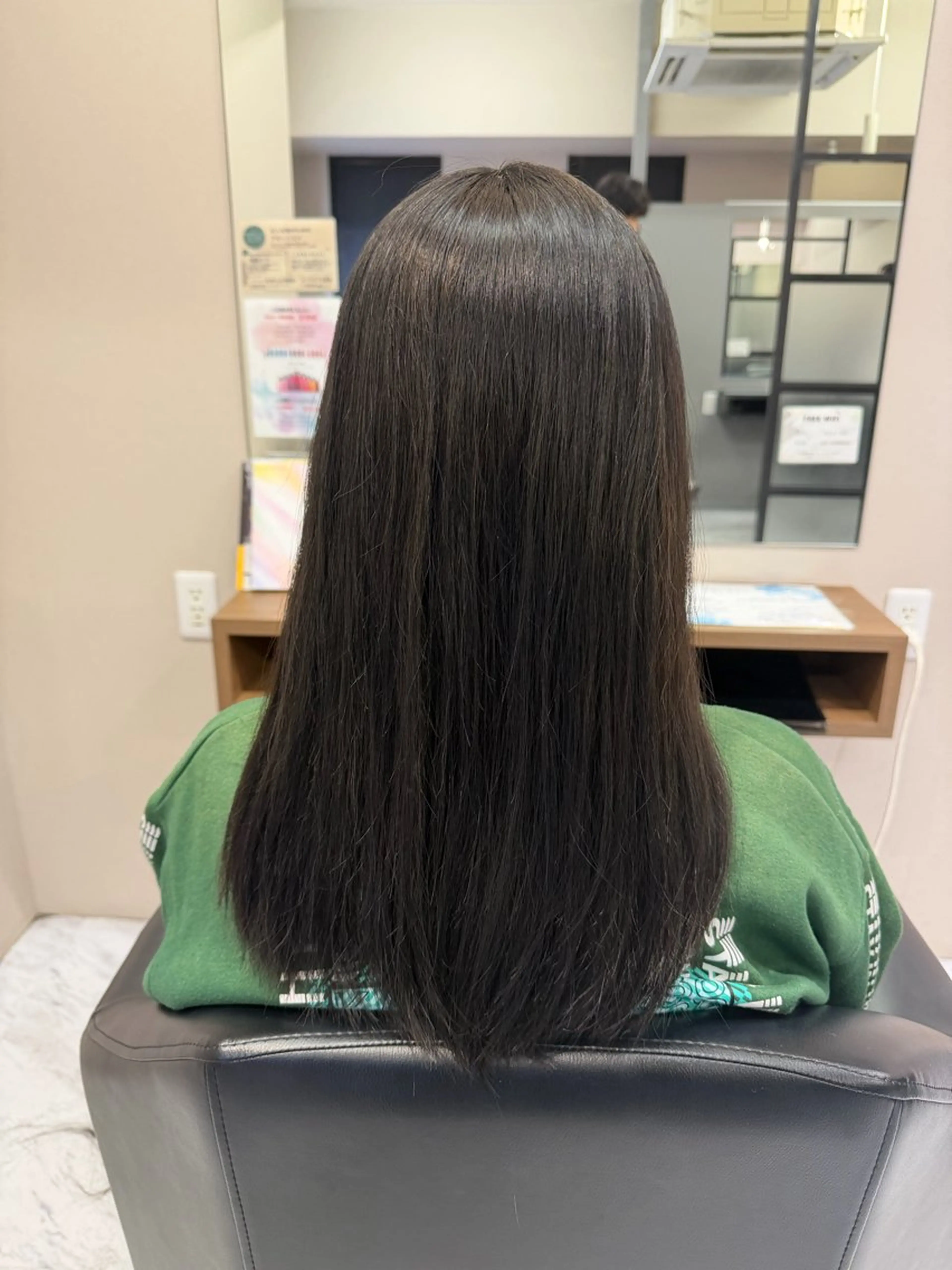 ロング カット ヘアカラー ONE CONCEPT【ワンコンセプト】所属・飯味 華菜のヘアスタイル