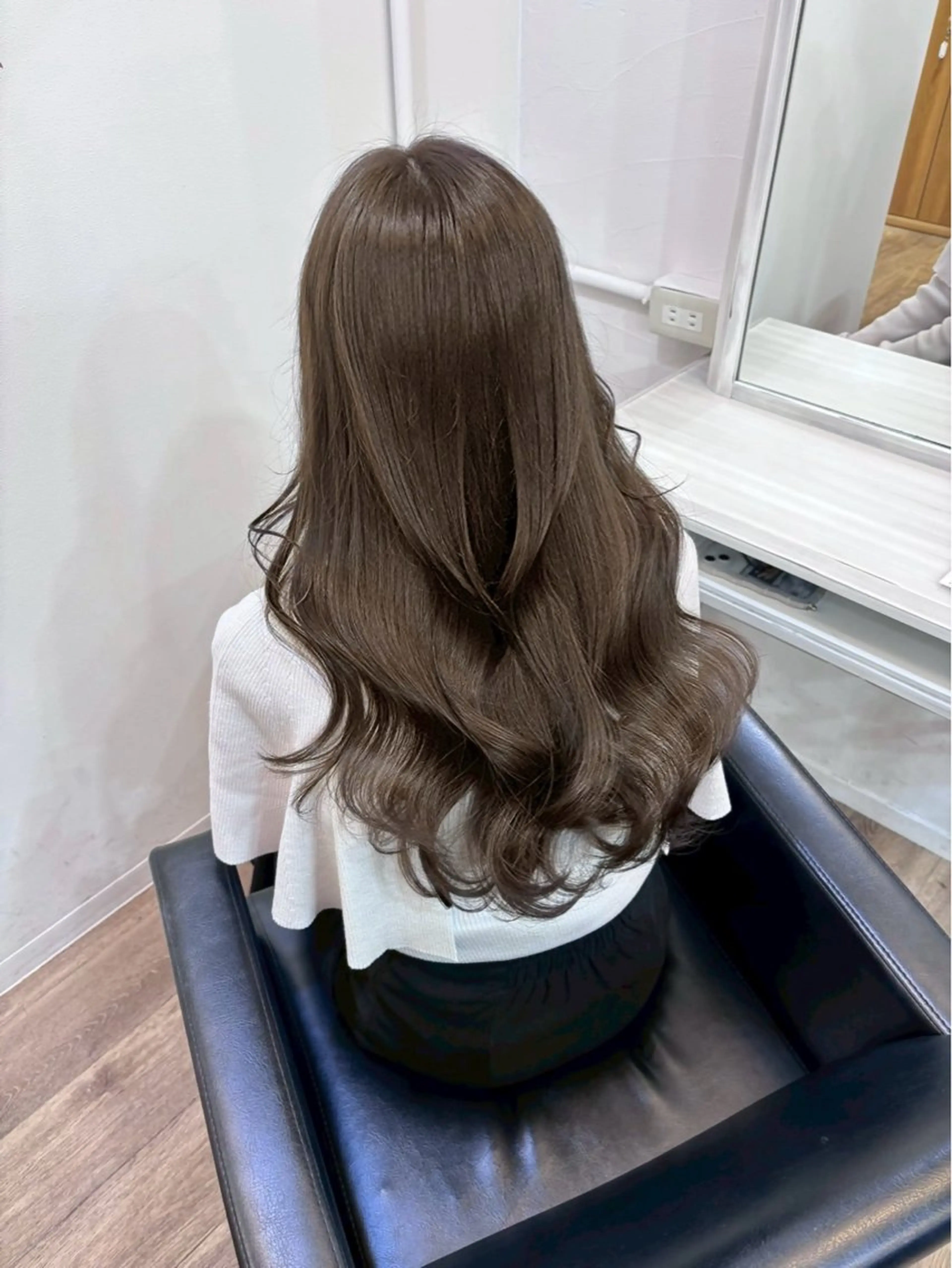 ロング カラー 透明感カラー トリートメント カット ヘアカラー トリートメント 透明感カラー特化/ ベージュ/梅田/英輝のヘアスタイル