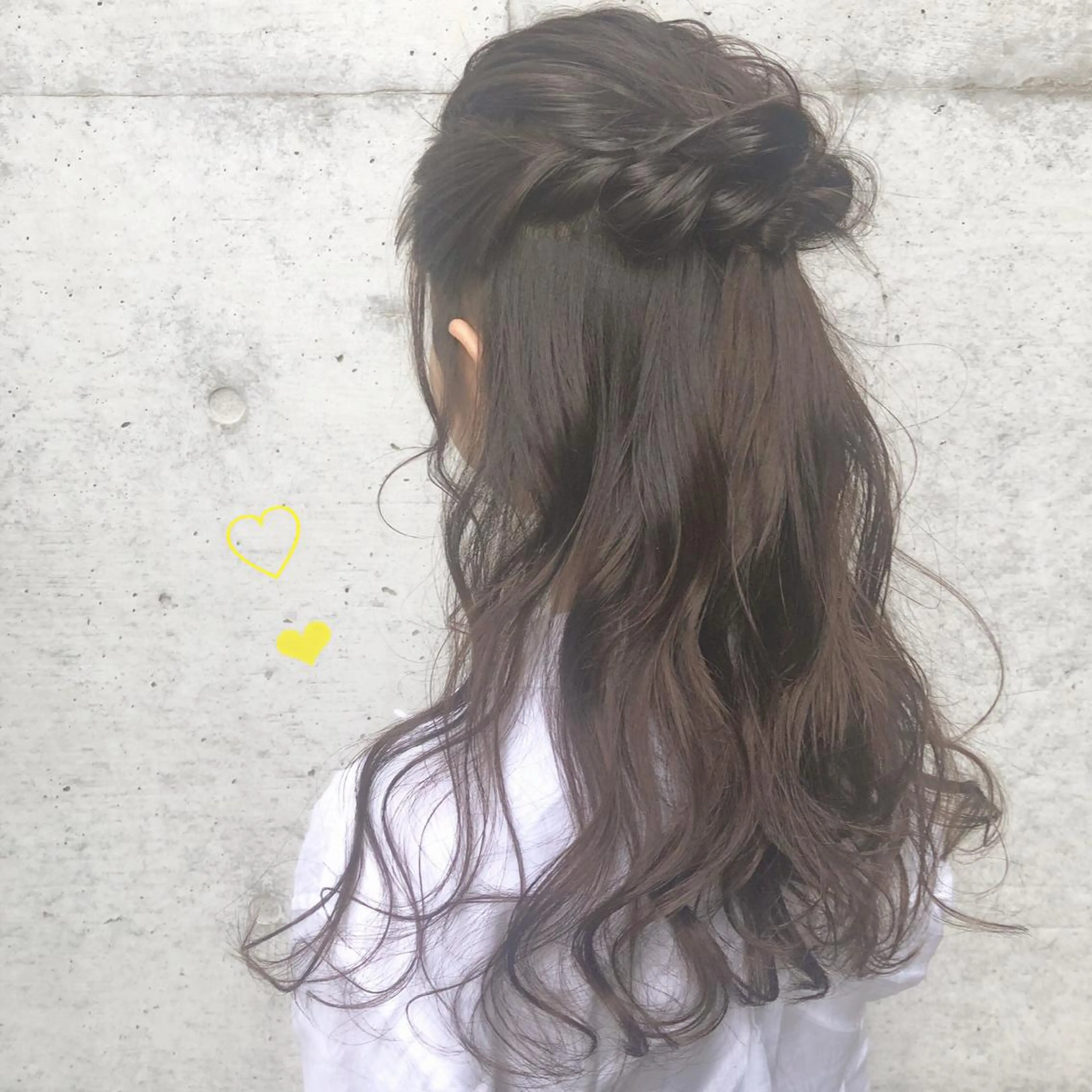 ミディアム カラー パーマ ヘアアレンジ ハーフアップ ヘアセット apish aoyama所属・武 愛子の眉毛・アイブロウイメージ