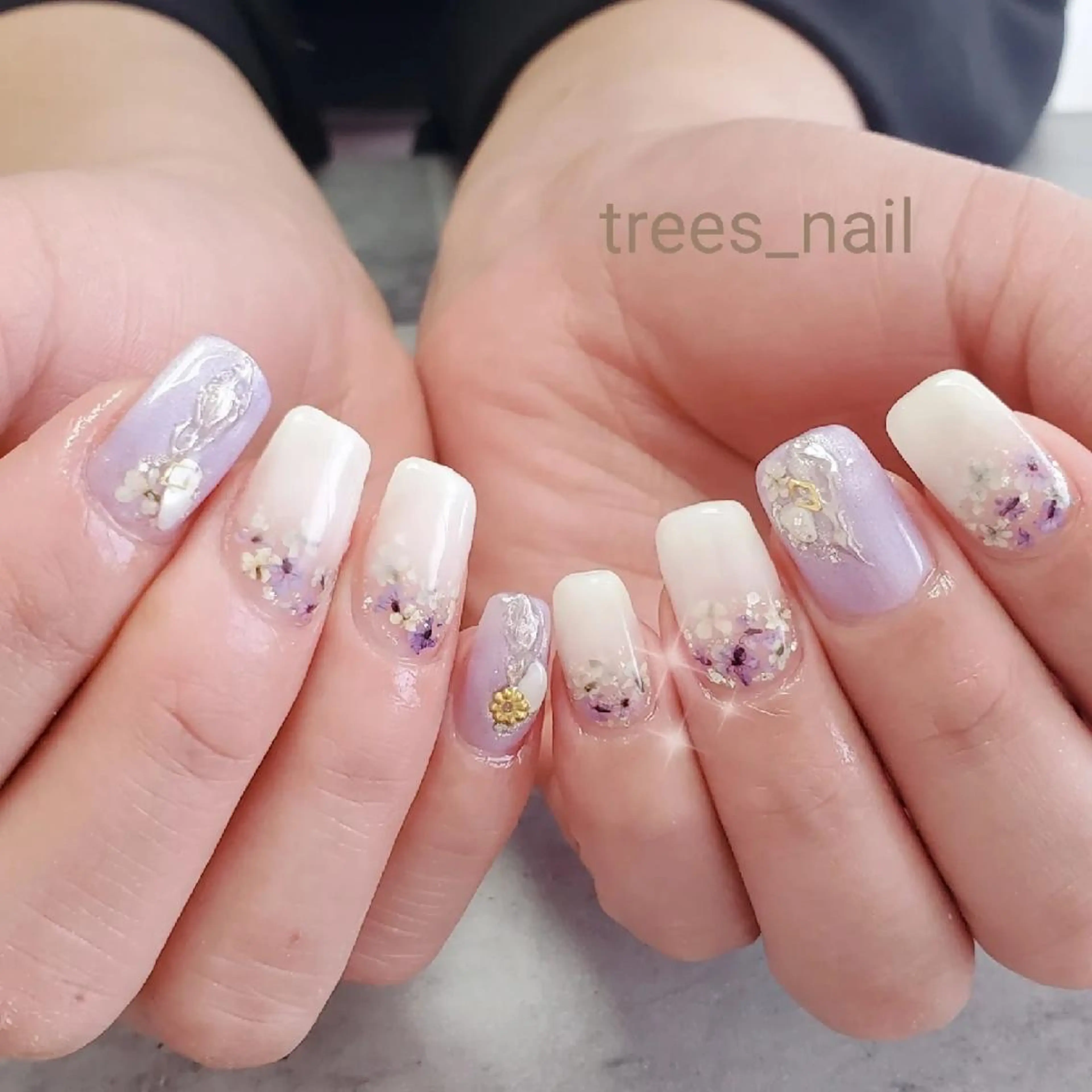 ネイル フラワーネイル グラデーション ミラーネイル ニュアンスネイル パープル ハンドネイル フットネイル trees_ nailのネイルデザイン