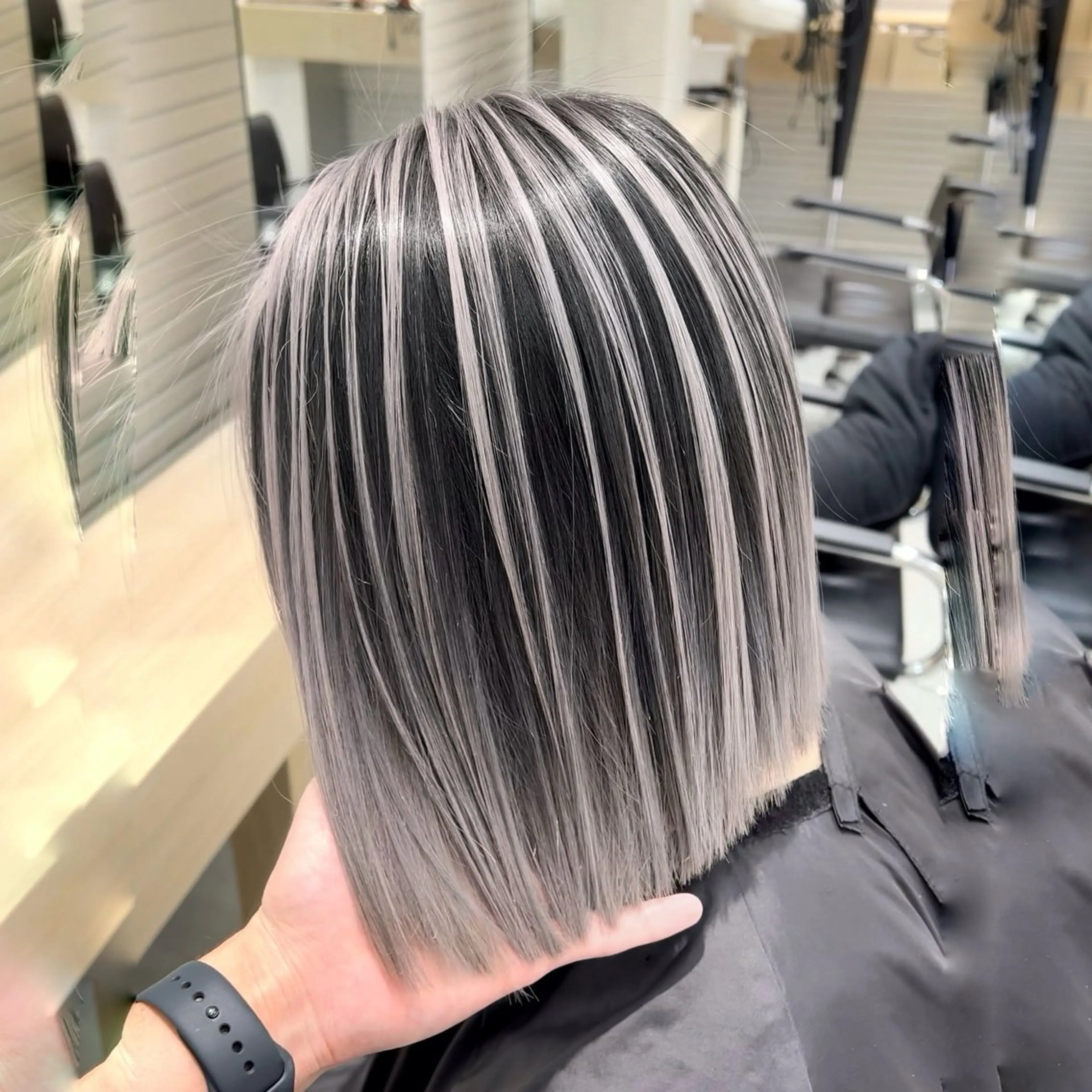 ショート レイヤーカット カット ヘアカラー 小林 竜弥のヘアスタイル