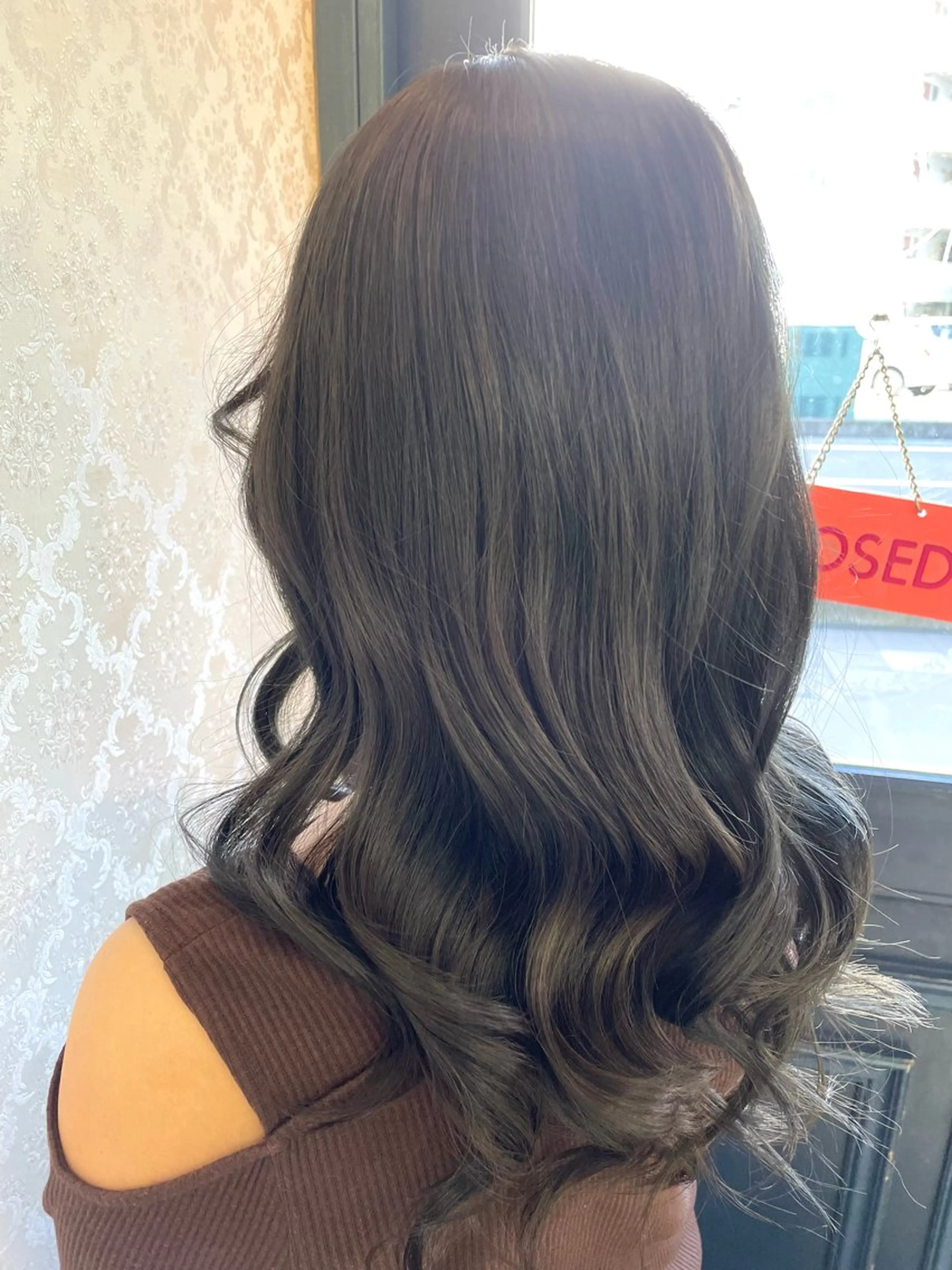 セミロング ヒヨシ ルナのヘアスタイル